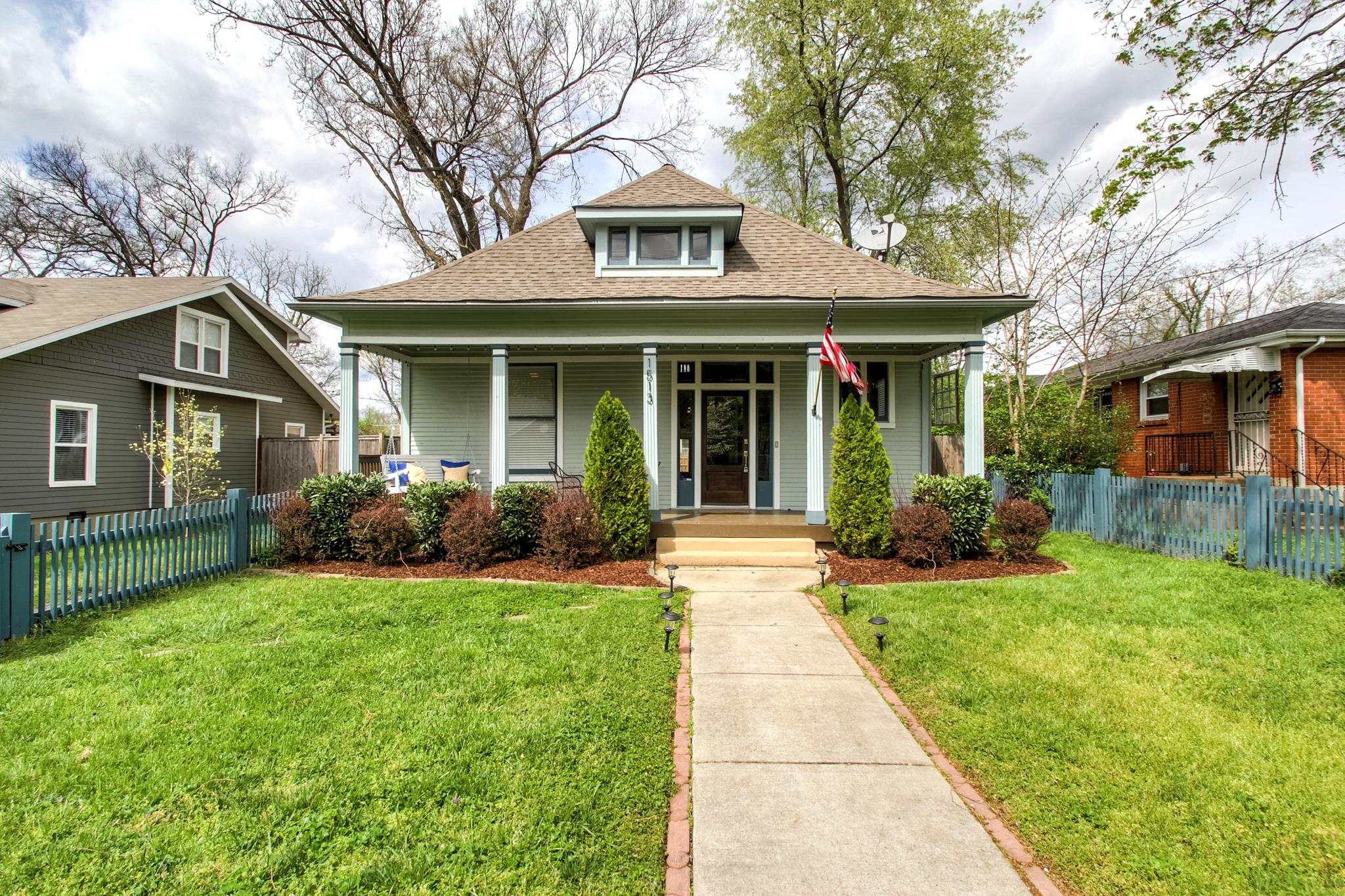 1513 Douglas Ave
