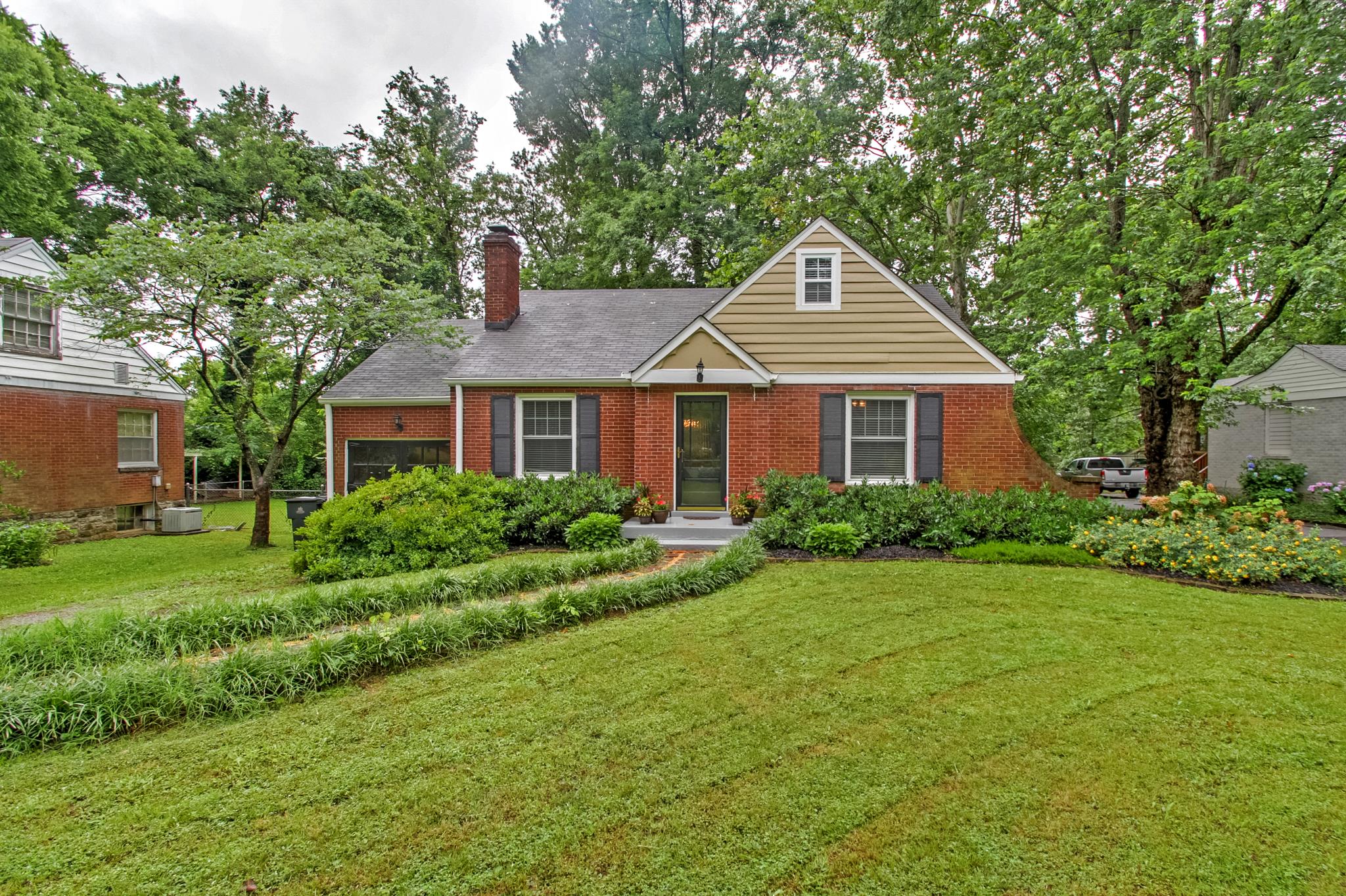 921 Marengo Ln