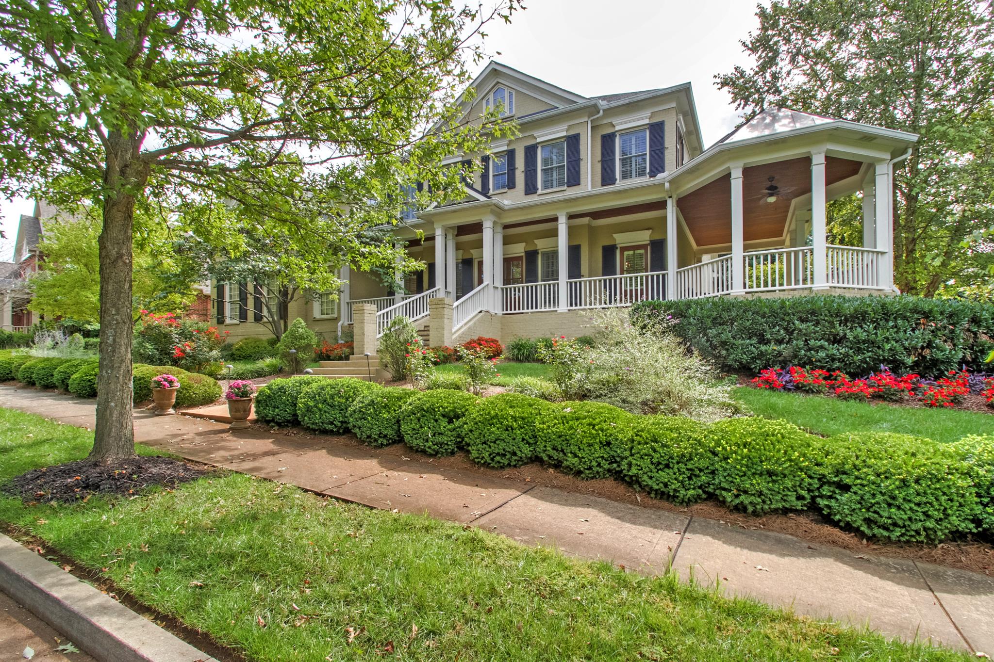 102 Stream Valley Blvd