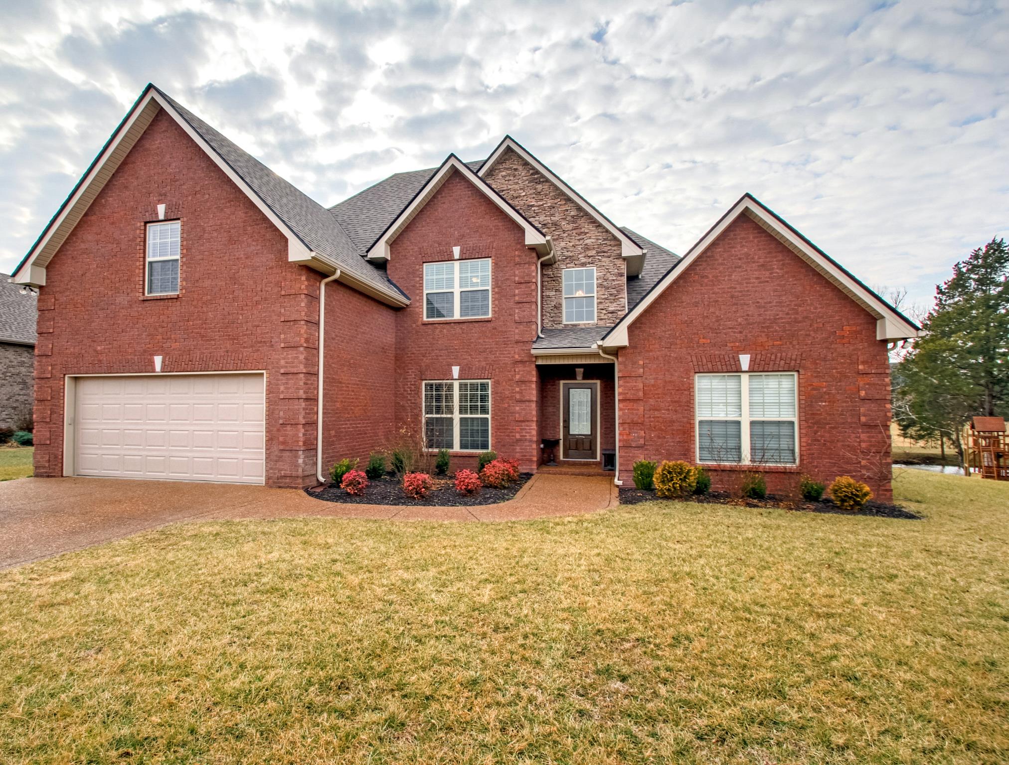 2619 Pebblecreek Ln