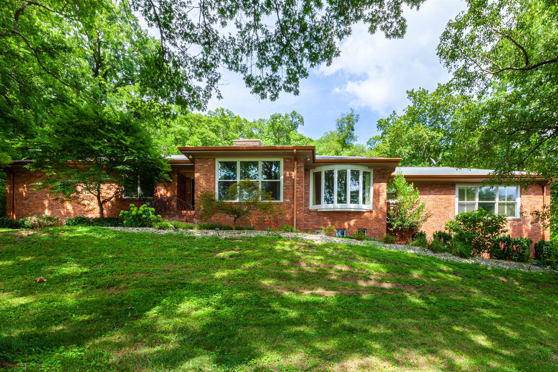 704 Summerly Dr