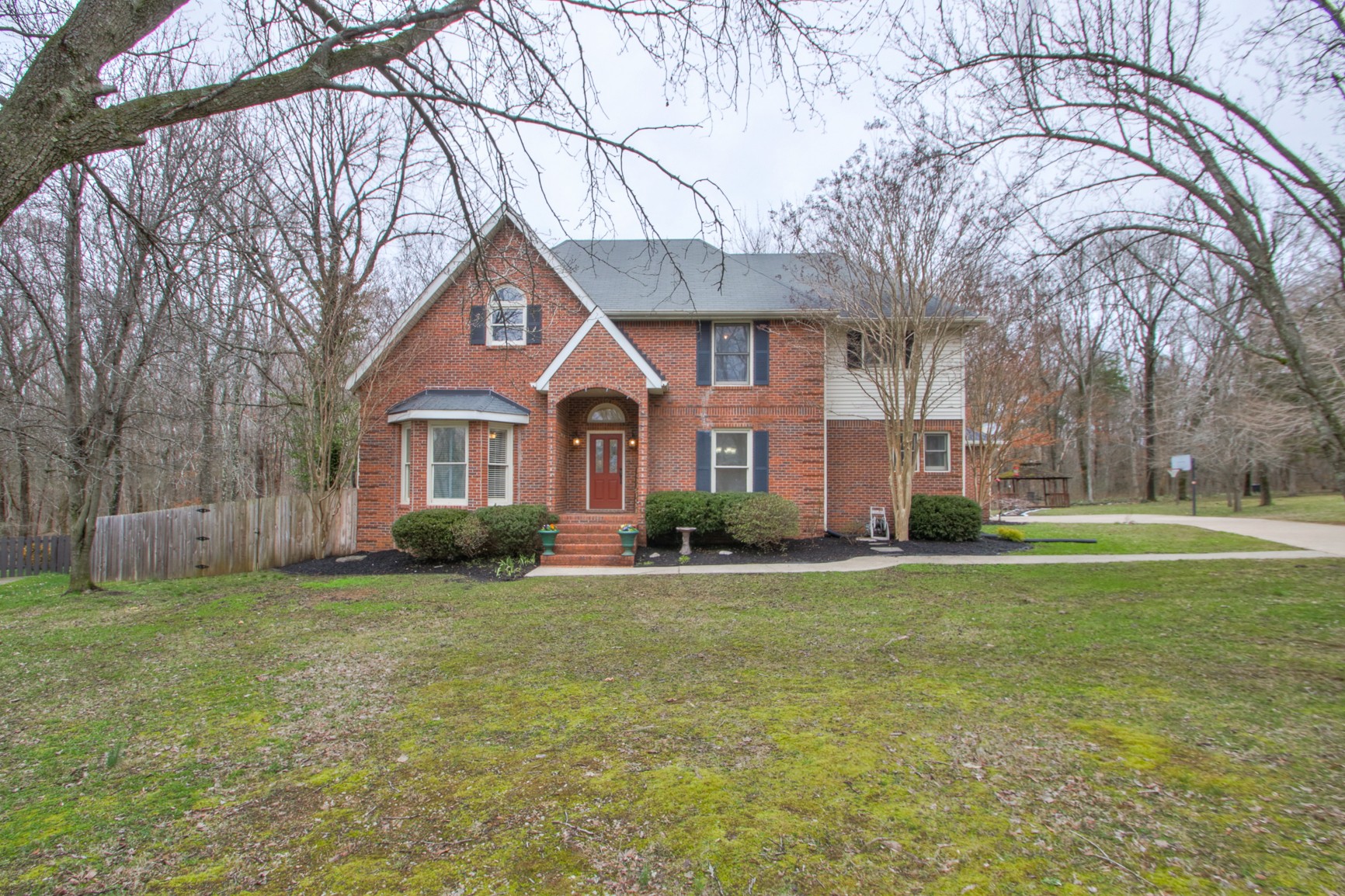 205 Laural Hill Ct