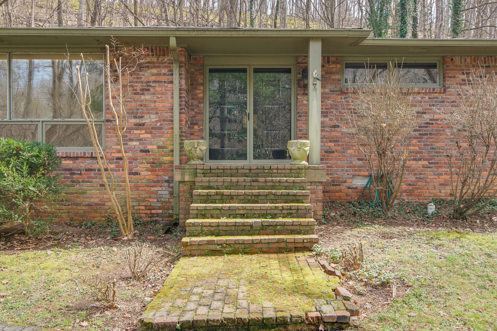 1112 Chickering Park Dr
