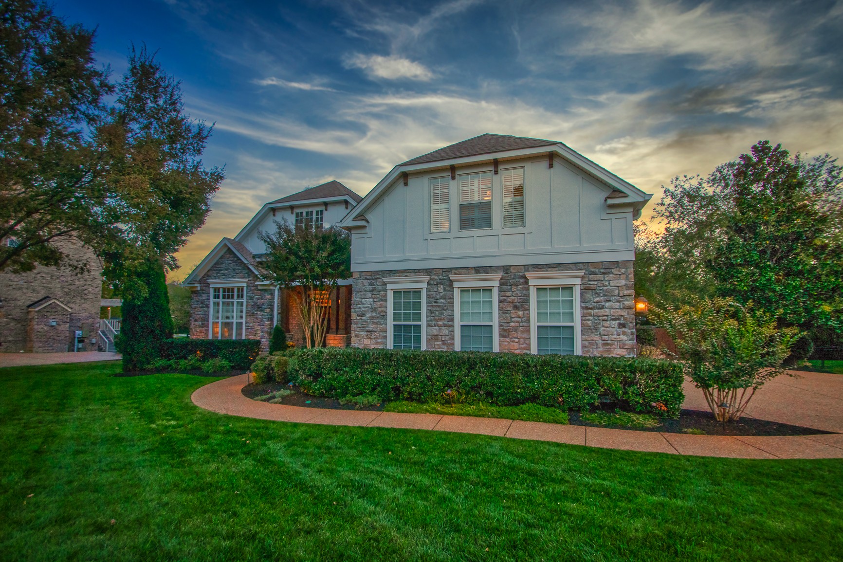 404 Coburn Ln