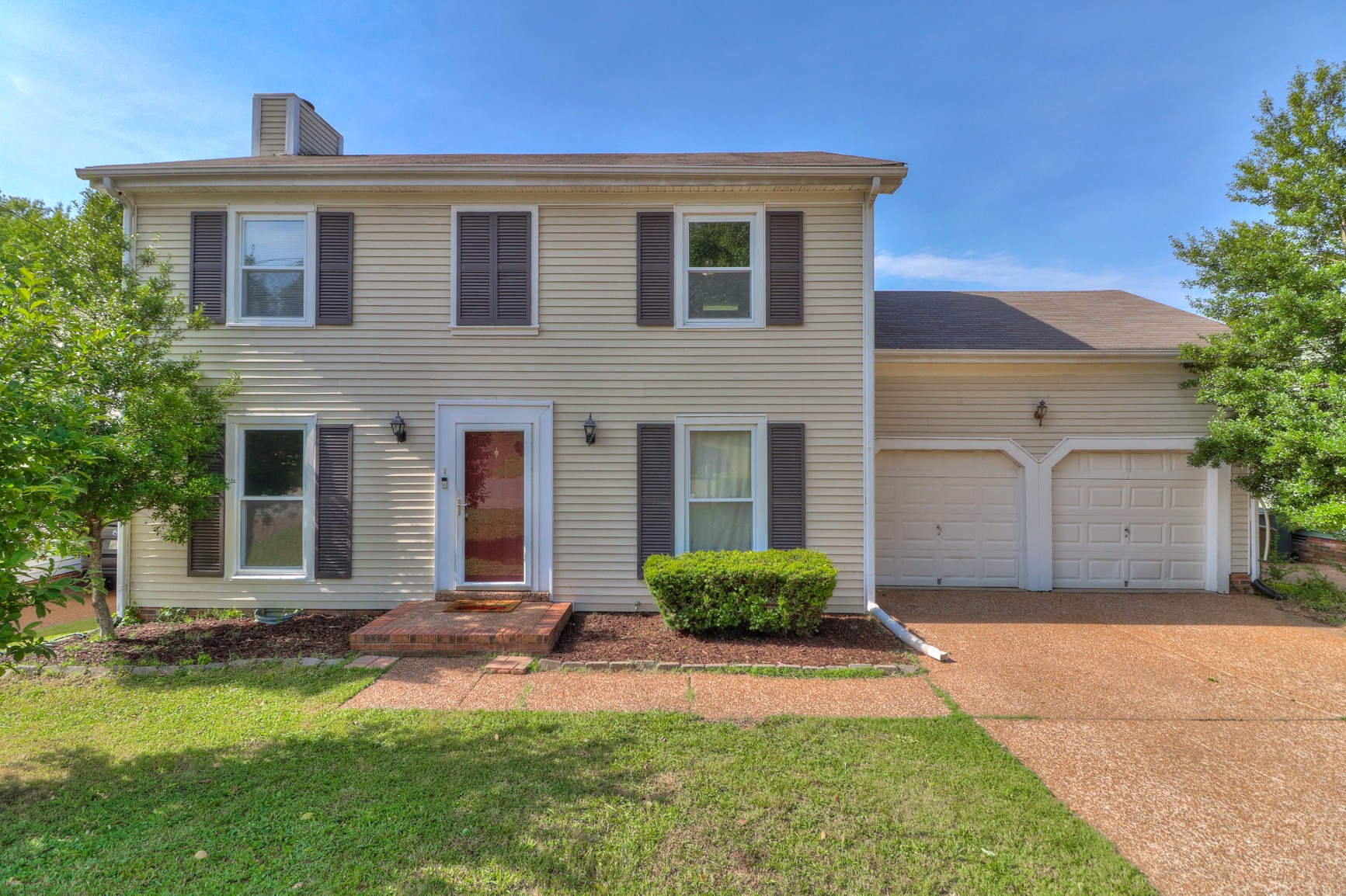 5029 English Village Dr