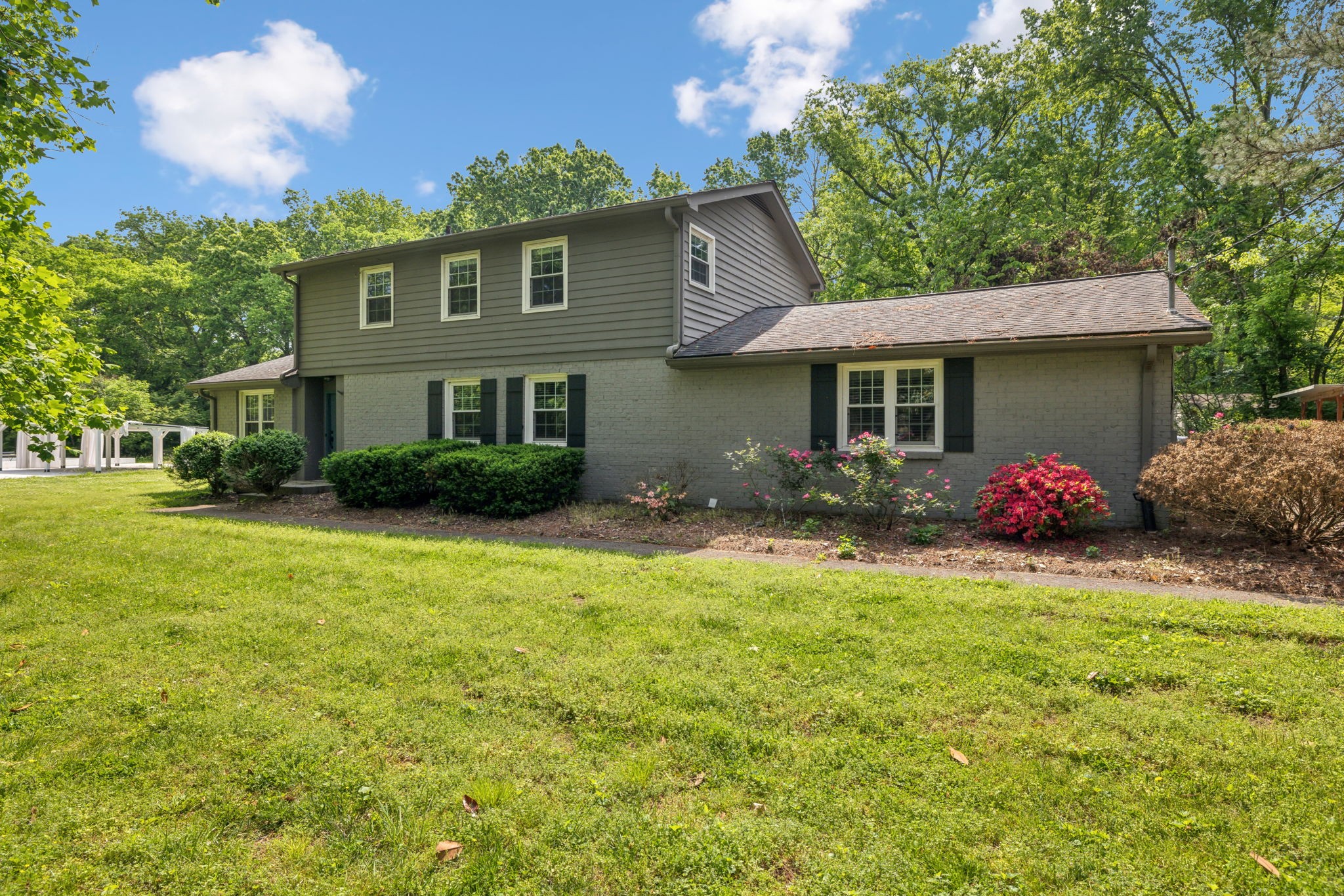 1204 Warner Ct