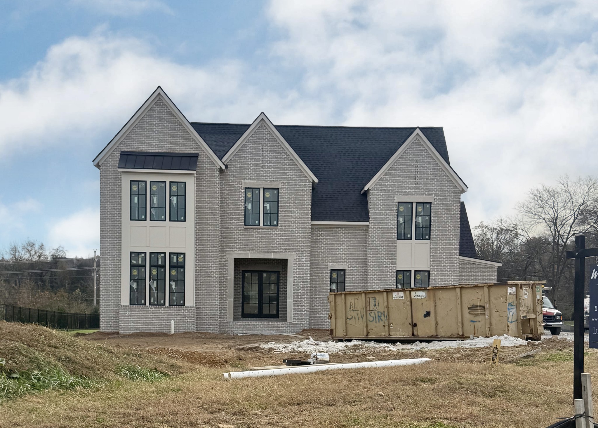 8121 Boiling Springs Pl