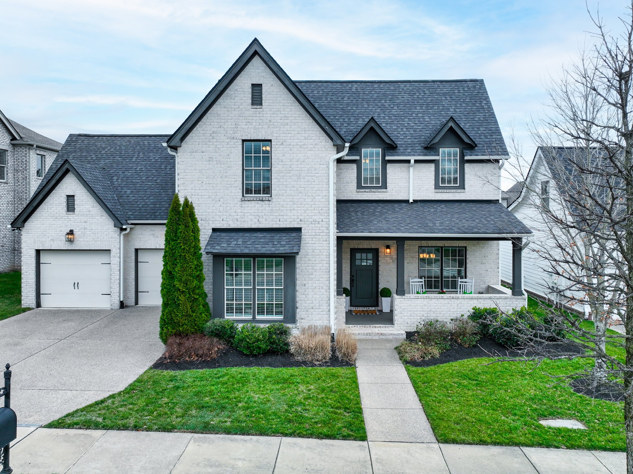 802 Fontwell Ln