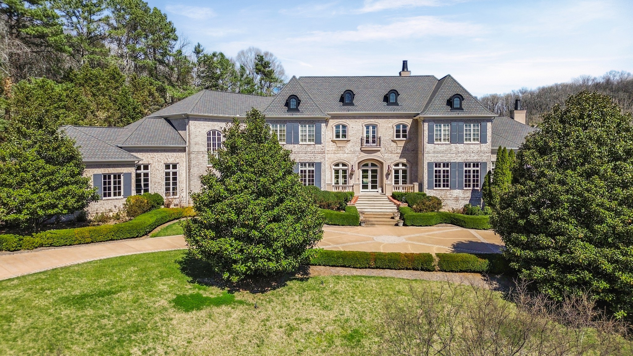 410 Saint Edmunds Ct