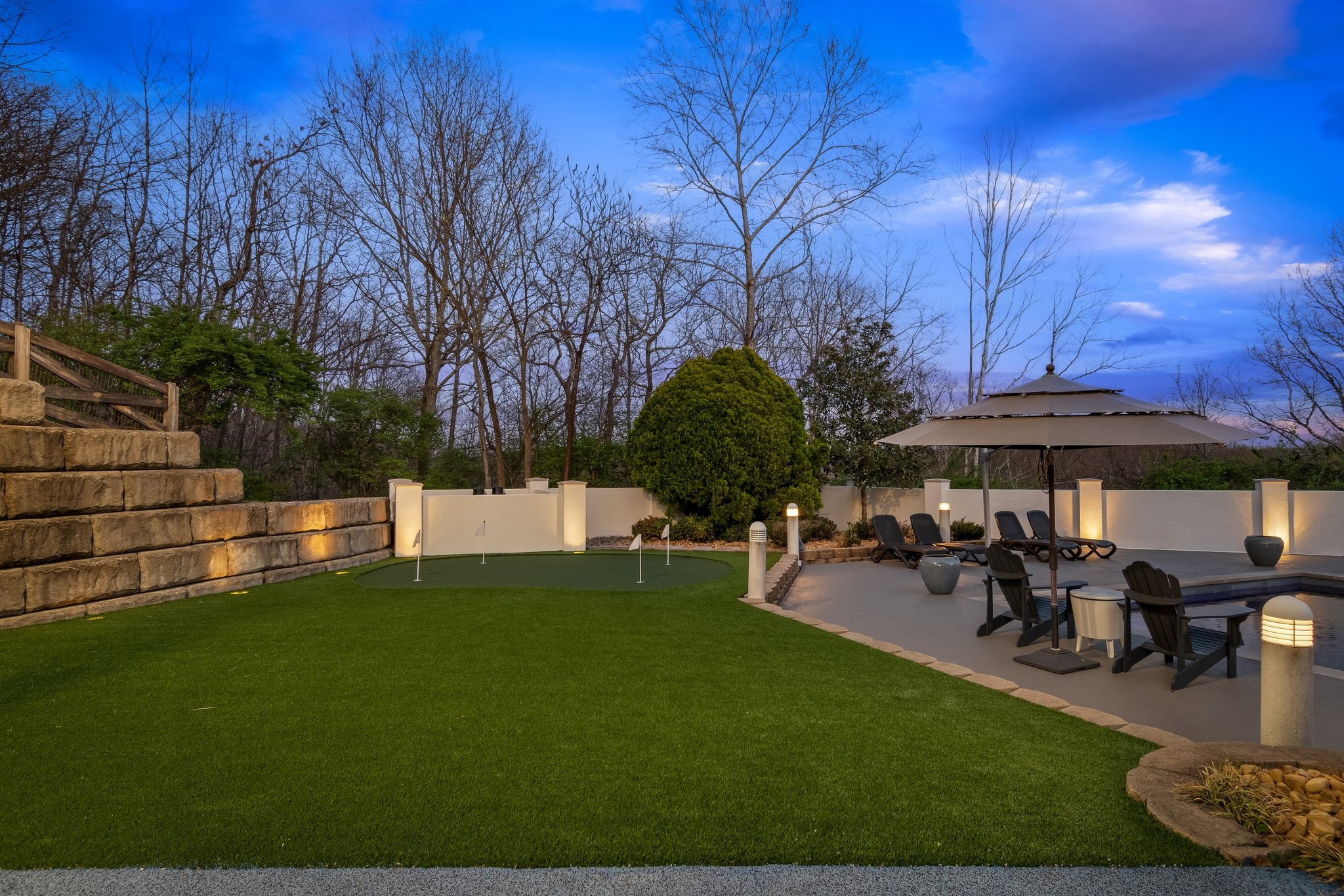 720 Valhalla Ln