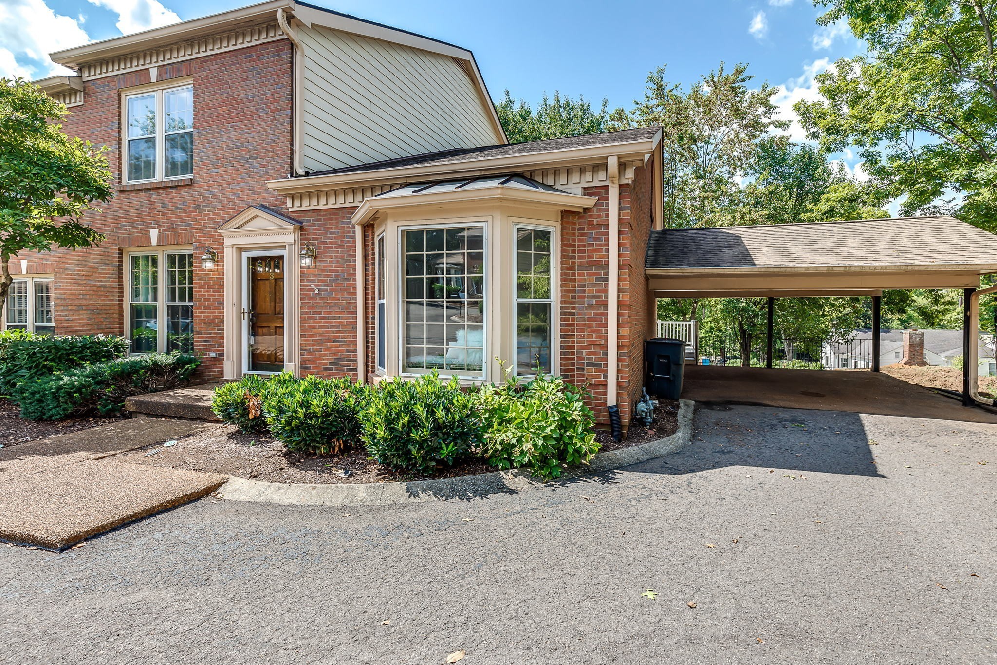 3 Sharonwood Dr