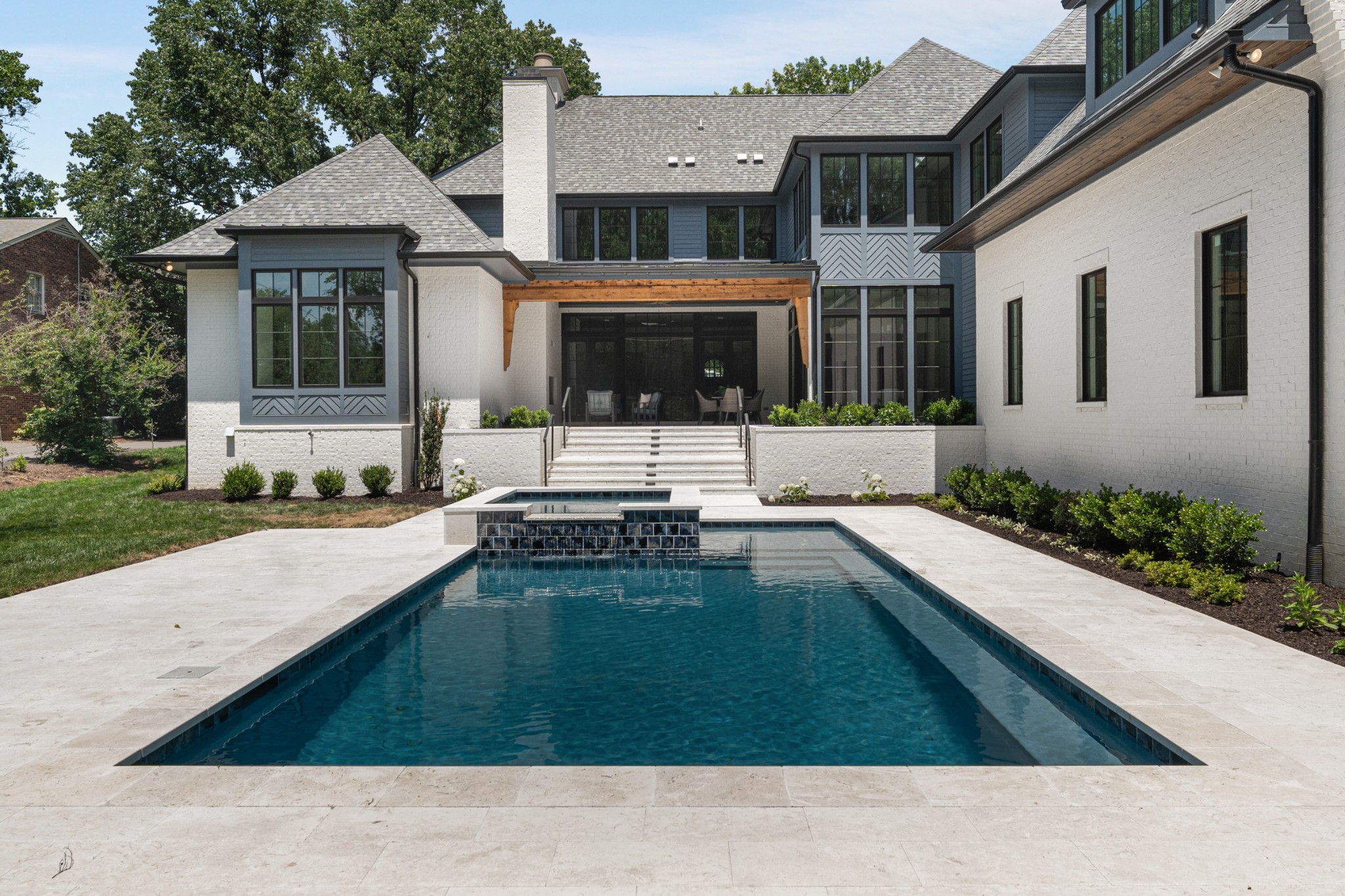 2811 Tyne Blvd