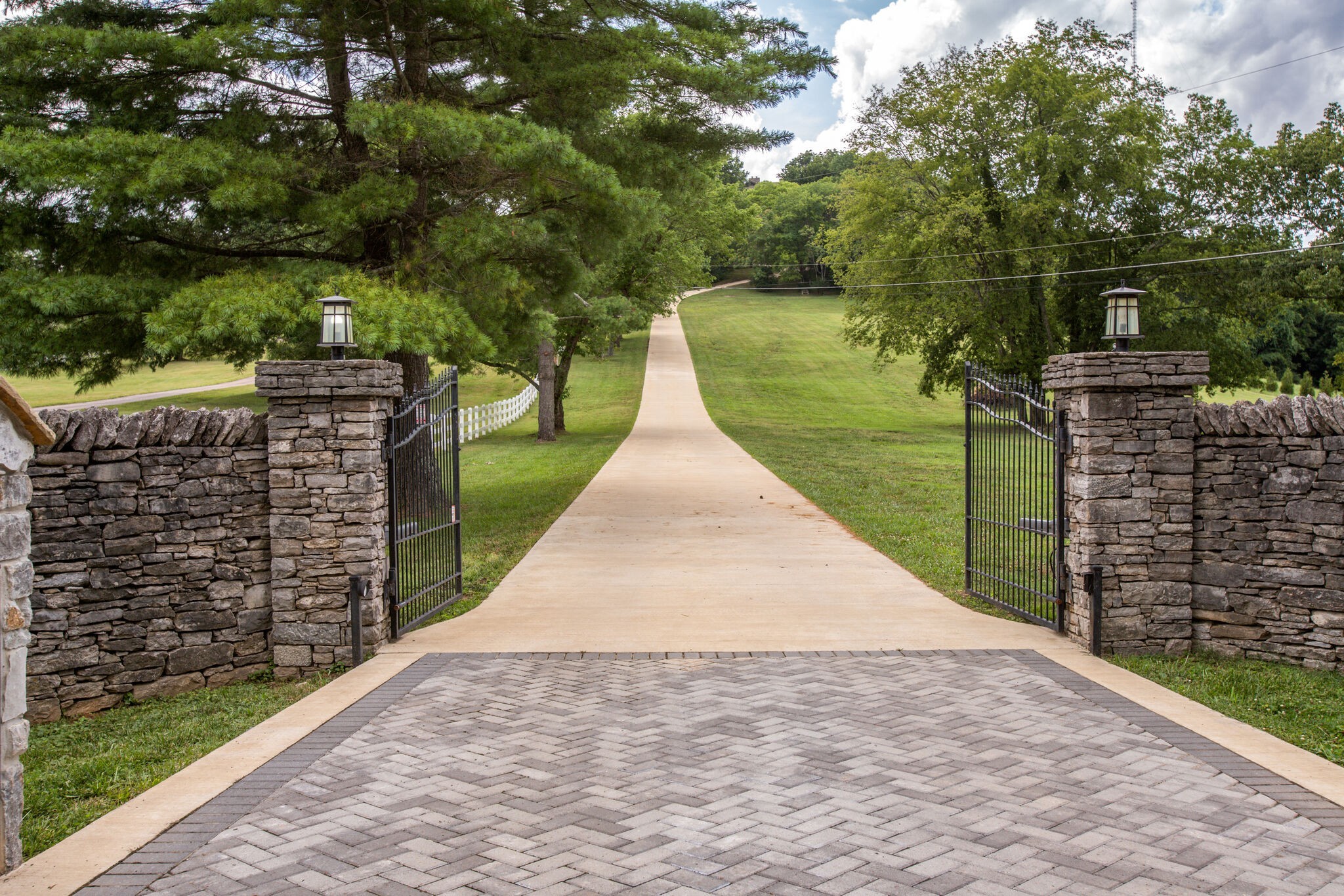 3910 Brick Church Pike