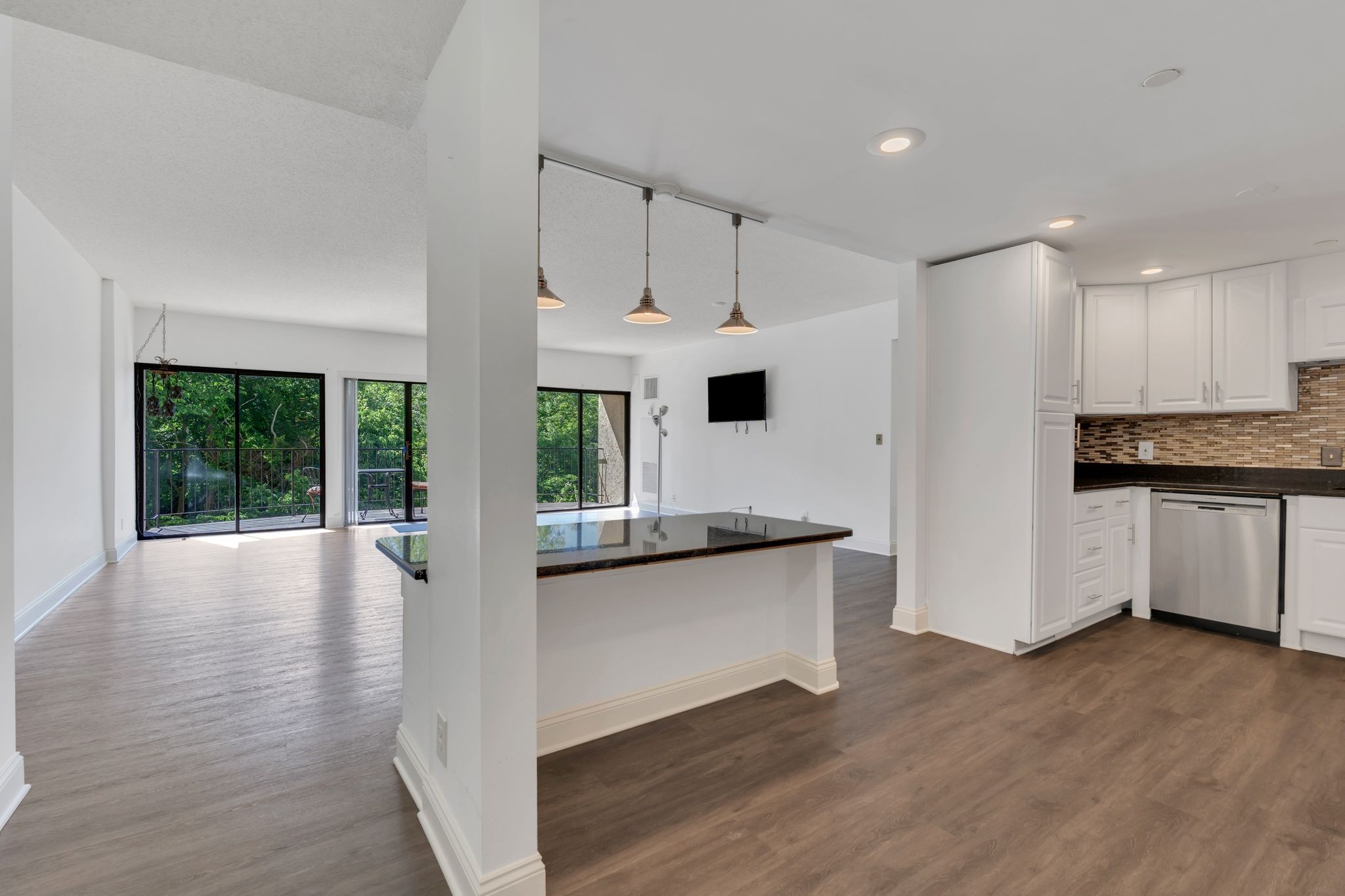 6666 Brookmont Terrace