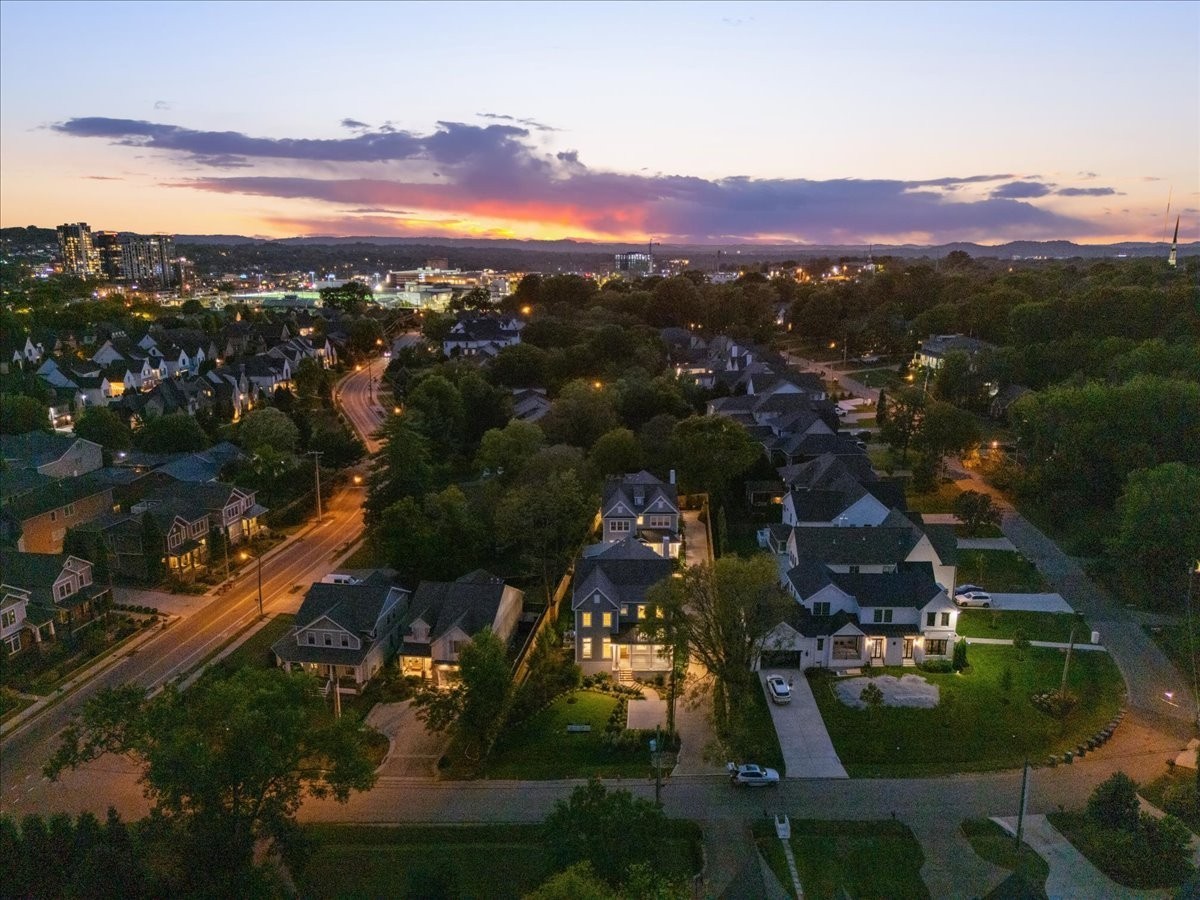 1709 Hillmont Dr