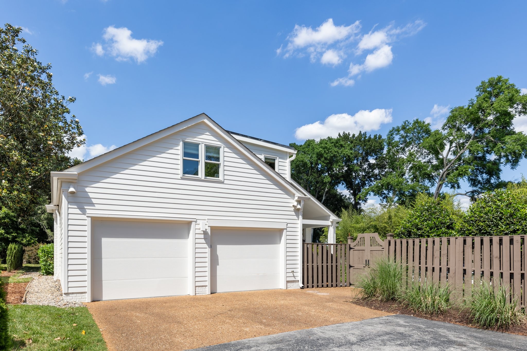 143 Prospect Hill