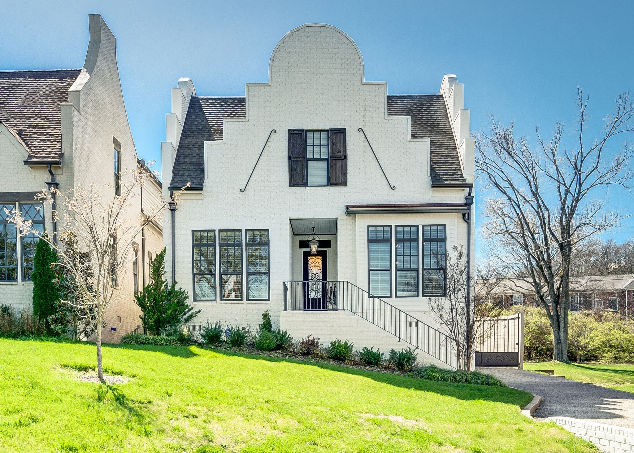 2227 Castleman Dr