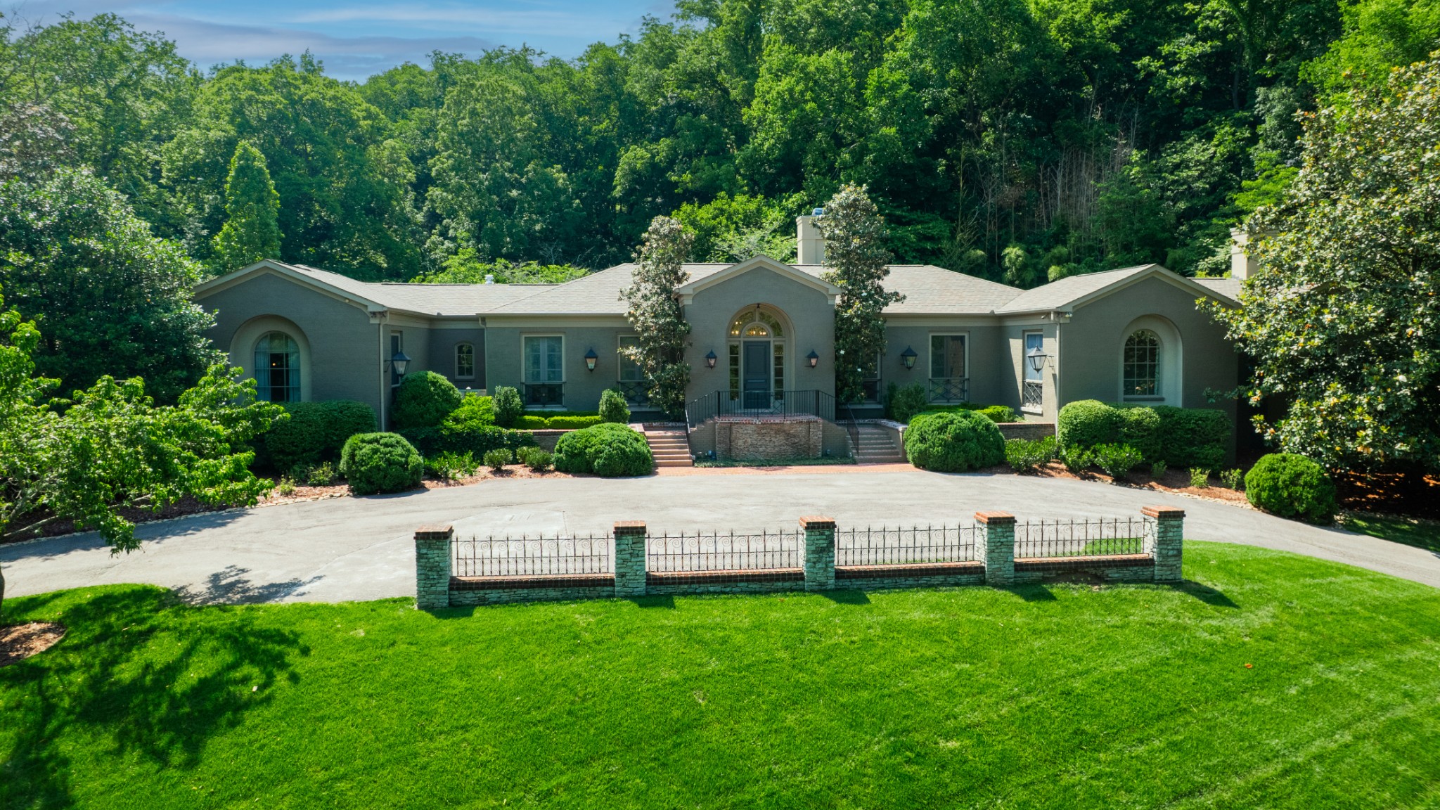 4345 Chickering Ln