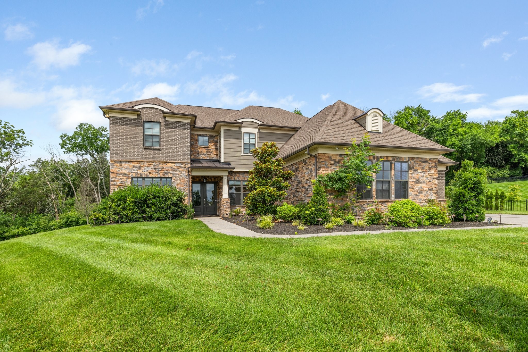 9488 Stillbrook Trce