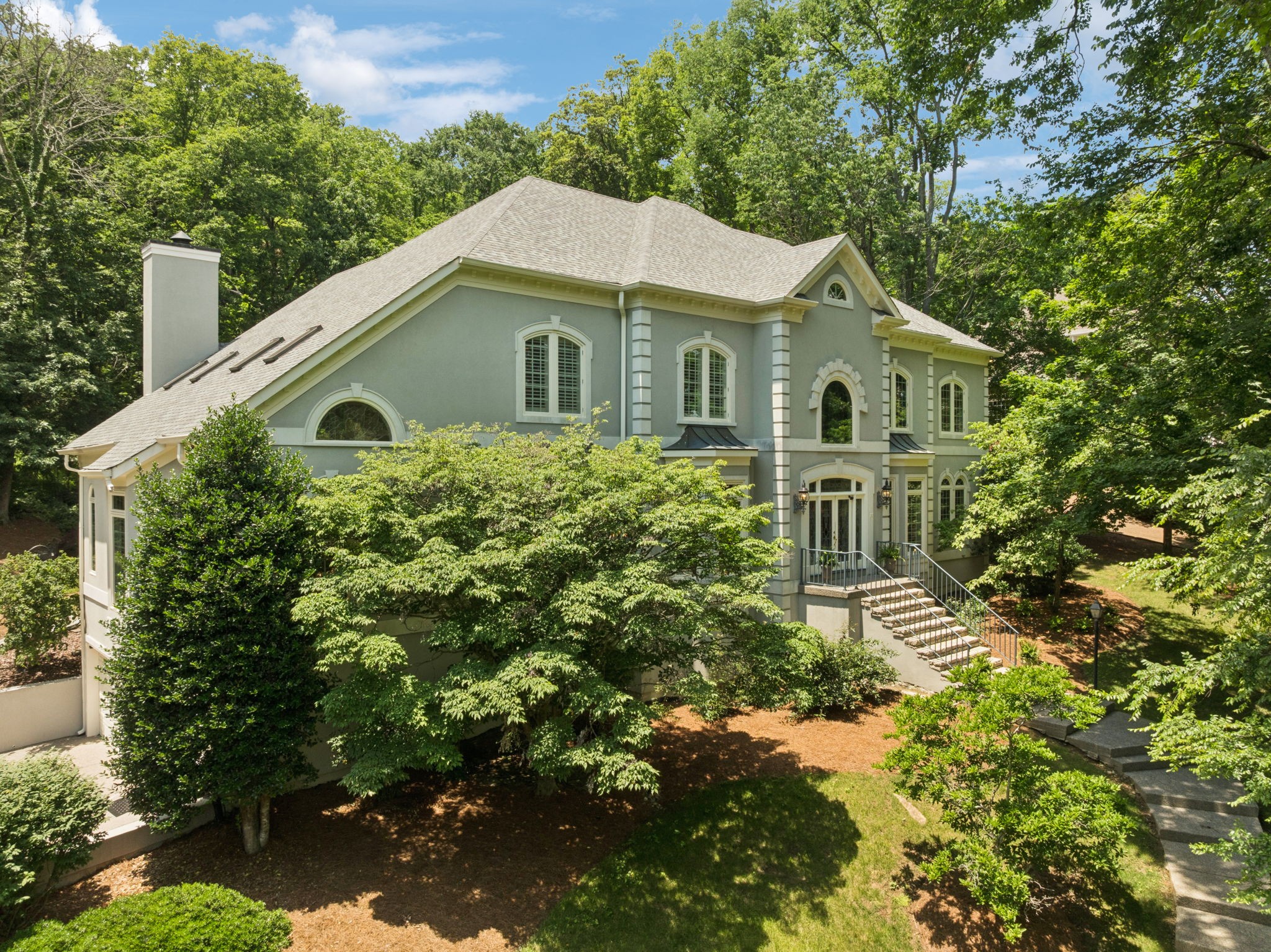 545 Grand Oaks Dr