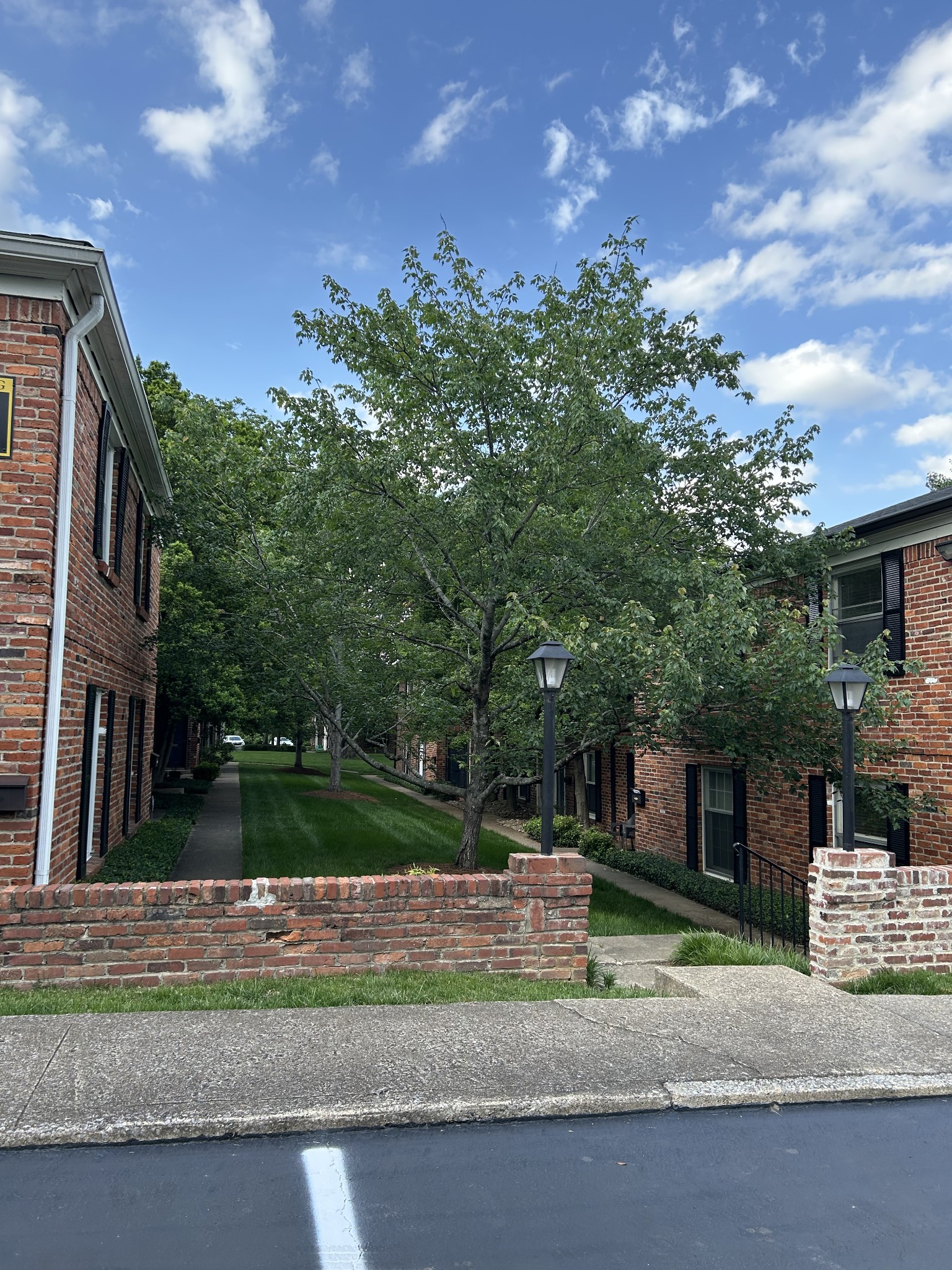 5025 Hillsboro Pike