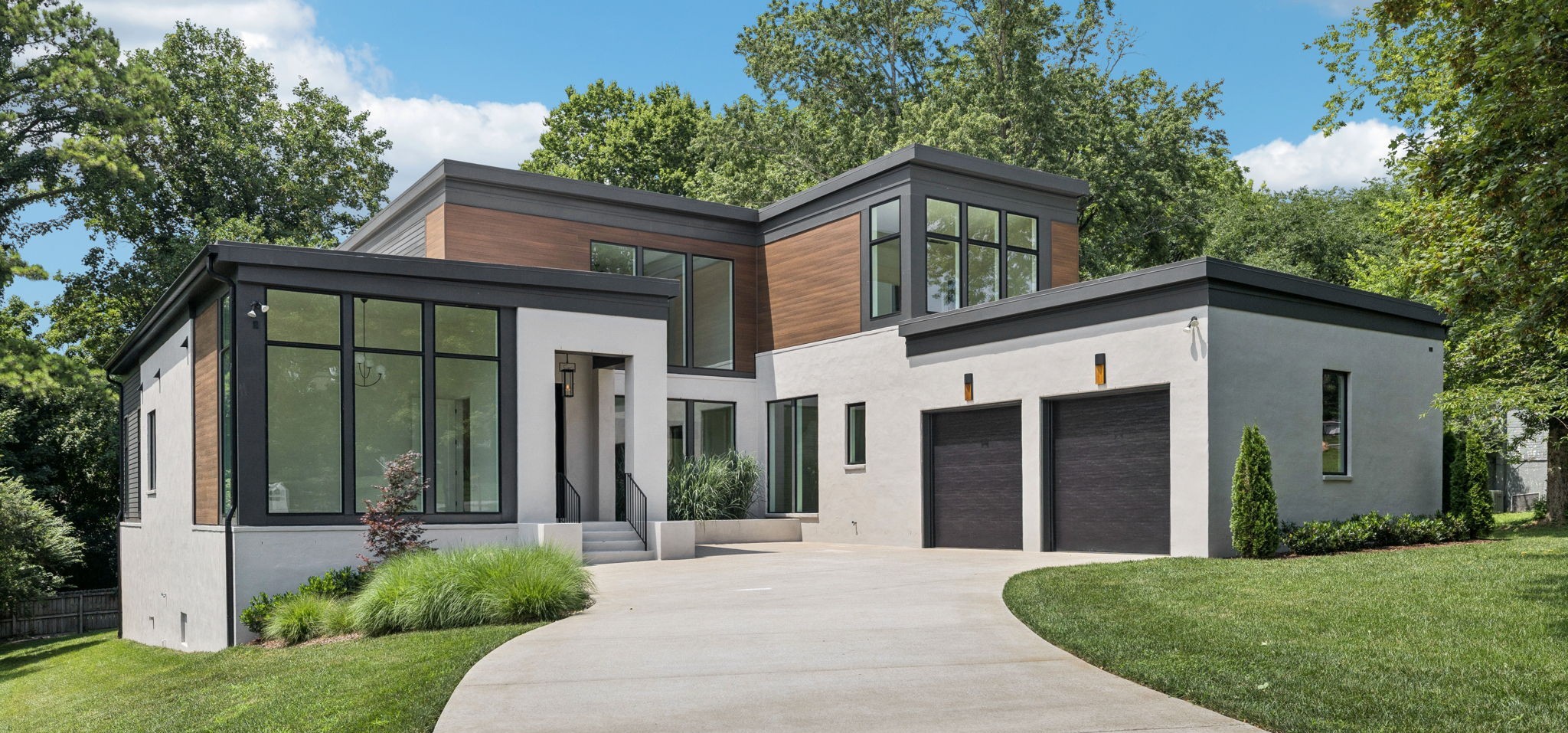 4045 Outer Drive