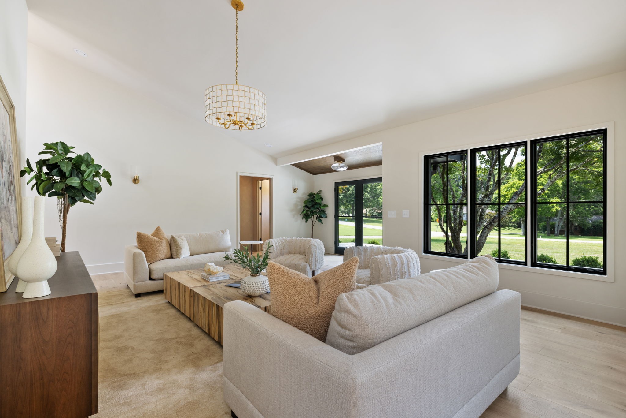 714 Brownlee Dr