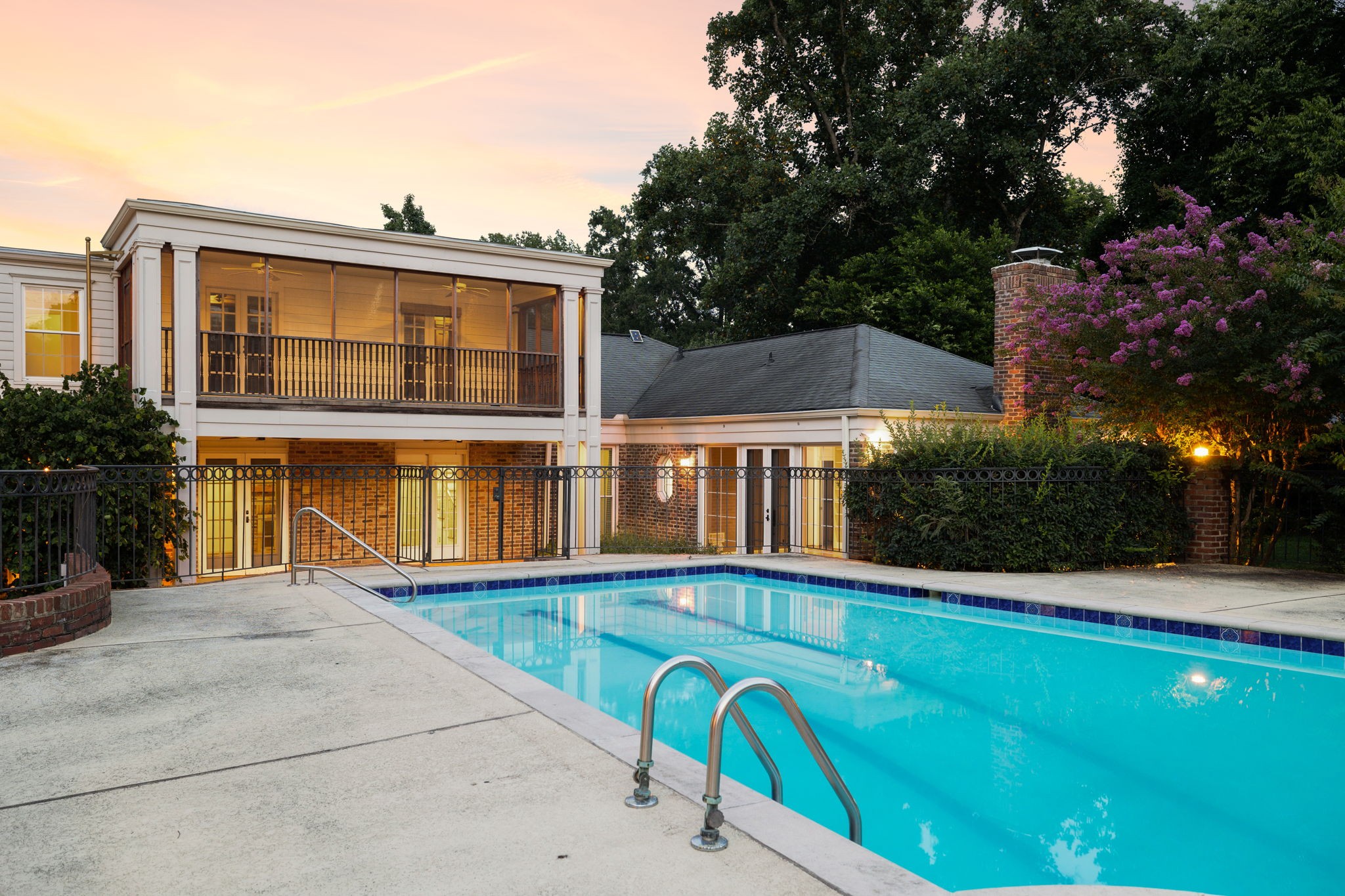 115 Vossland Dr