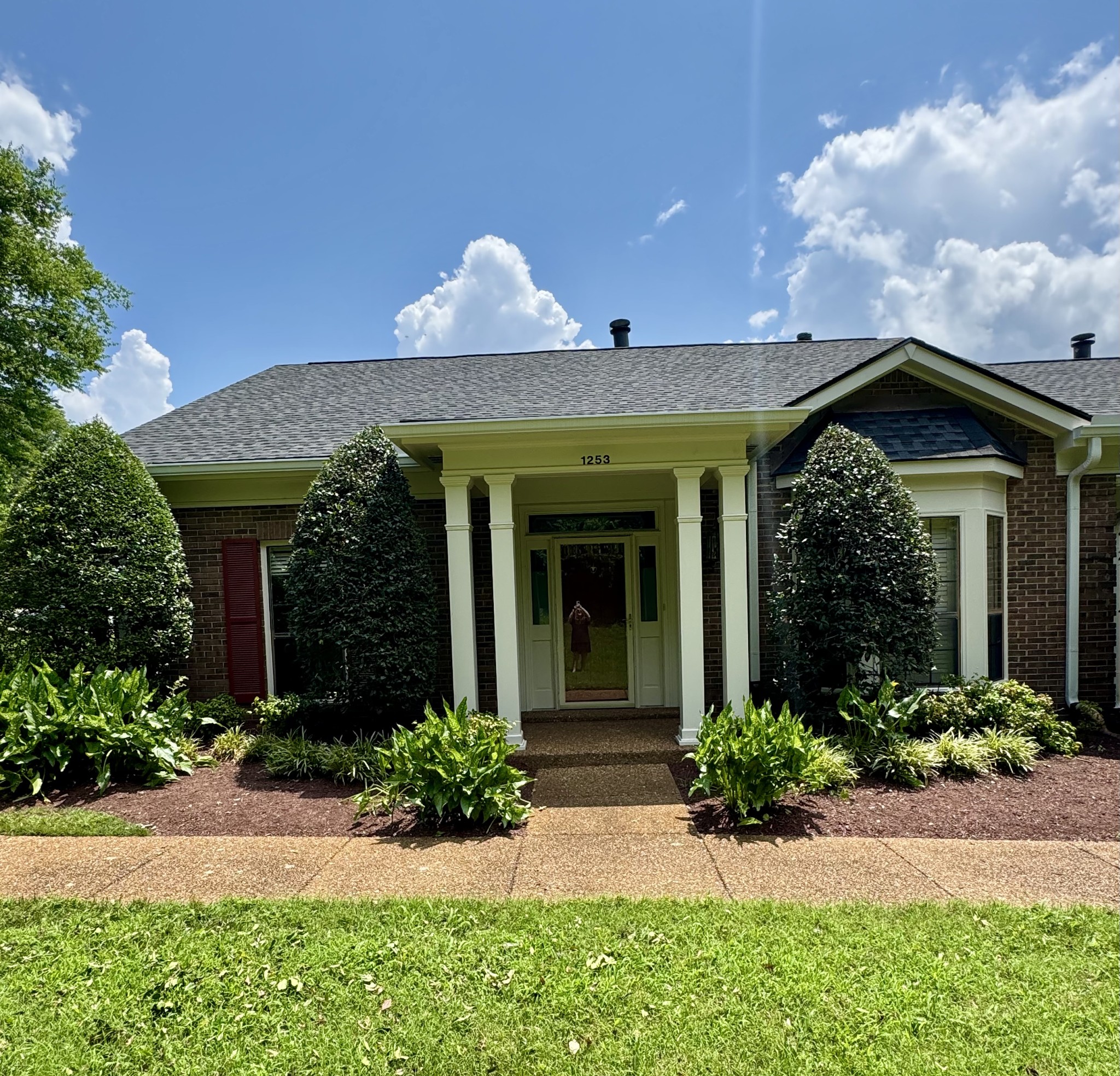 1253 Brentwood Pt