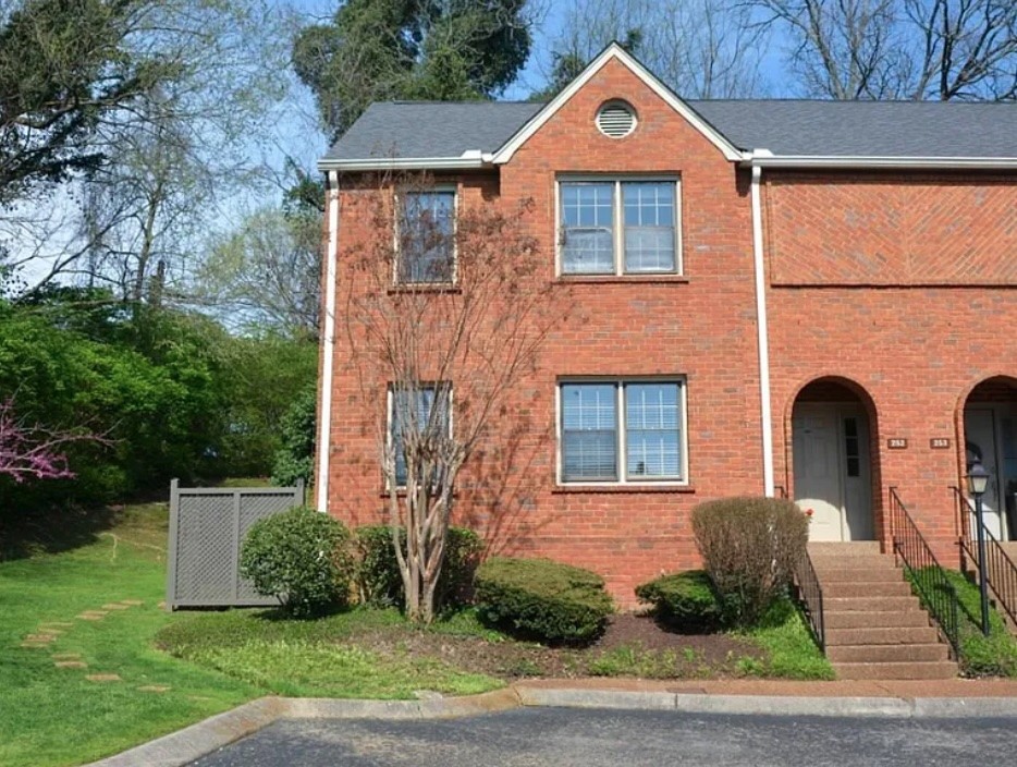 252 Westchase Dr