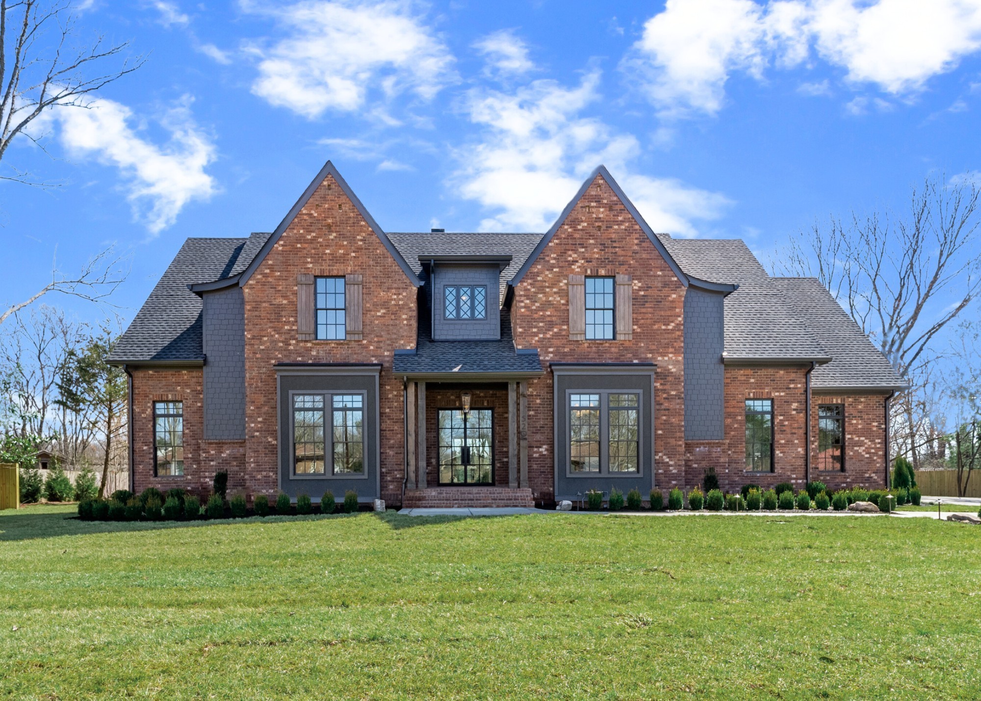520 Mansion Dr