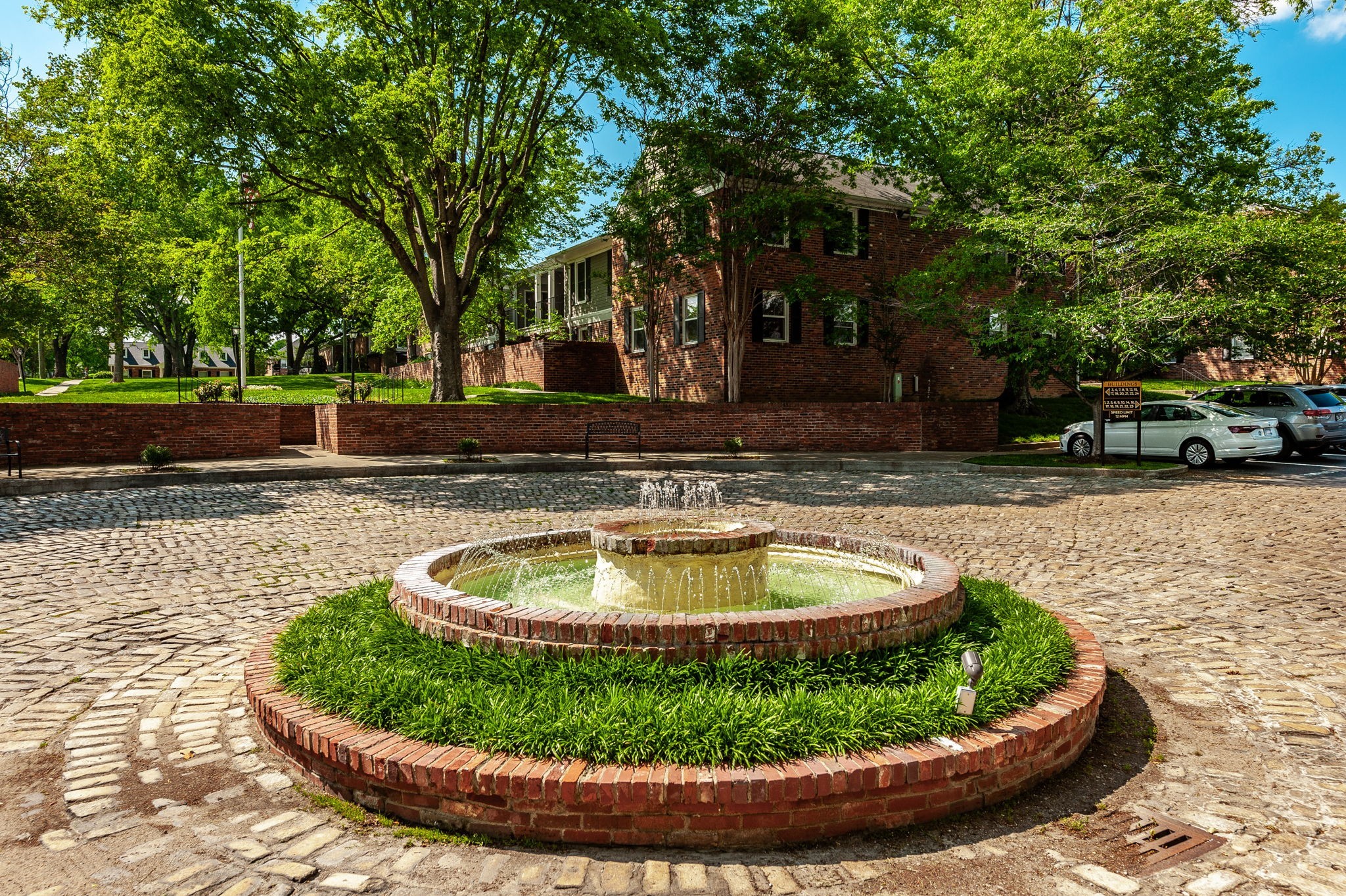 5025 Hillsboro Pike