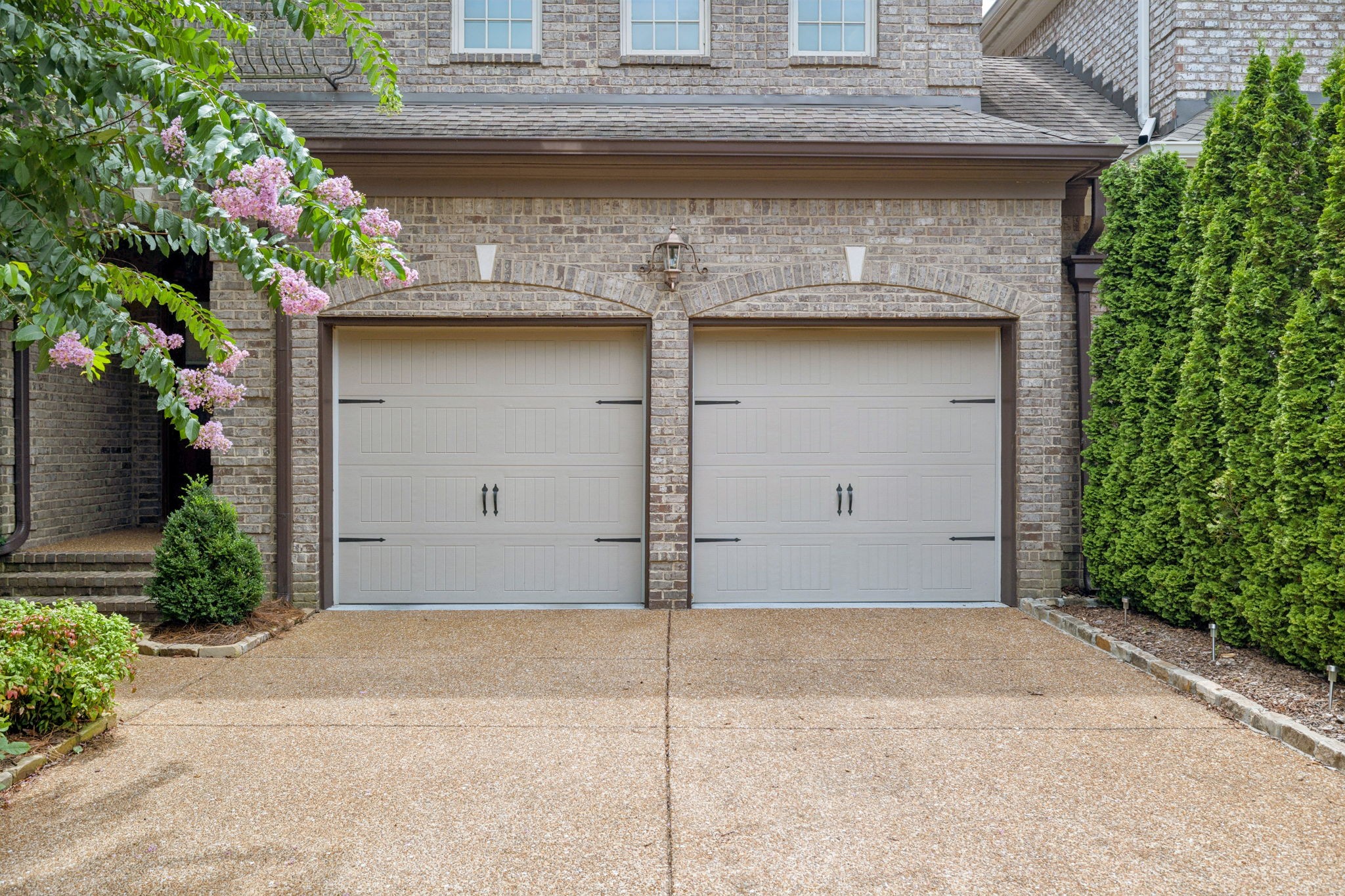 506 Windsor Park Ln