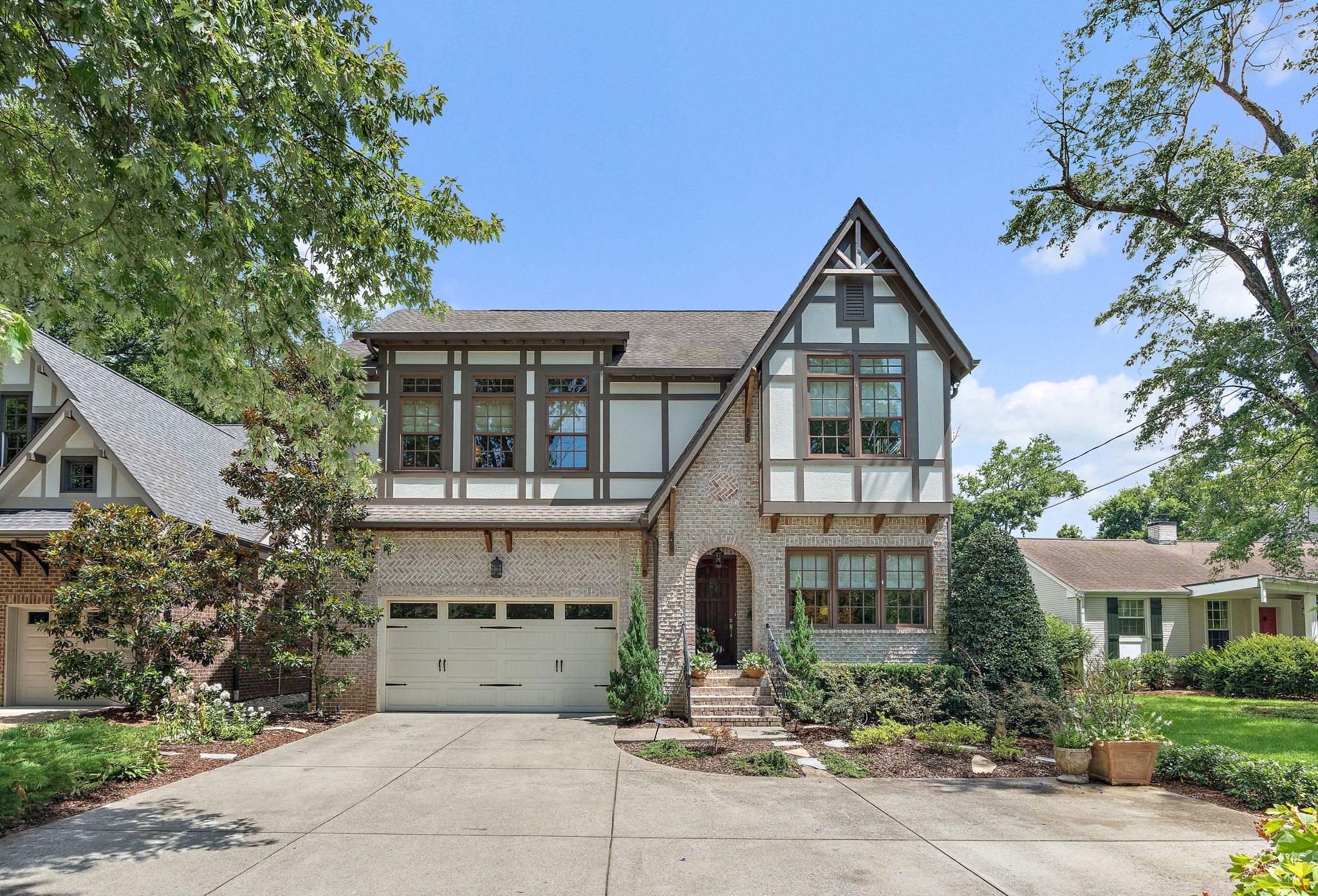 3808 Cross Creek Rd