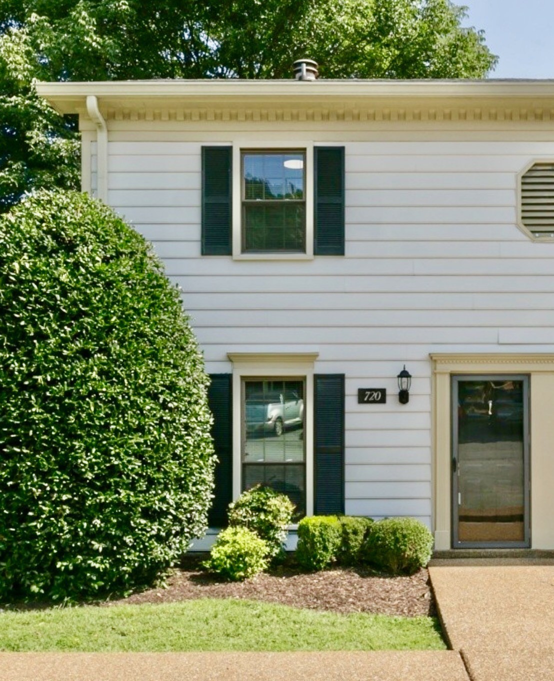 720 Fox Ridge Dr