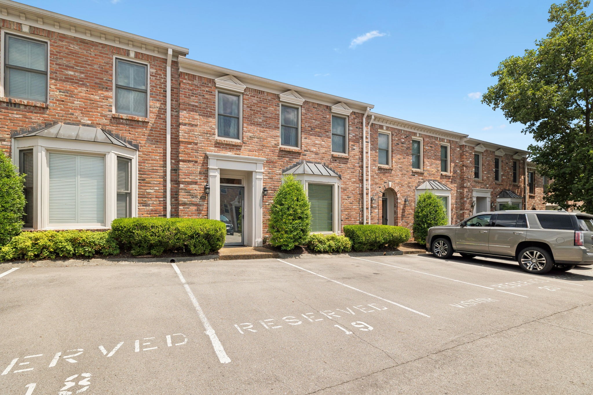 2014 Graybar Ln