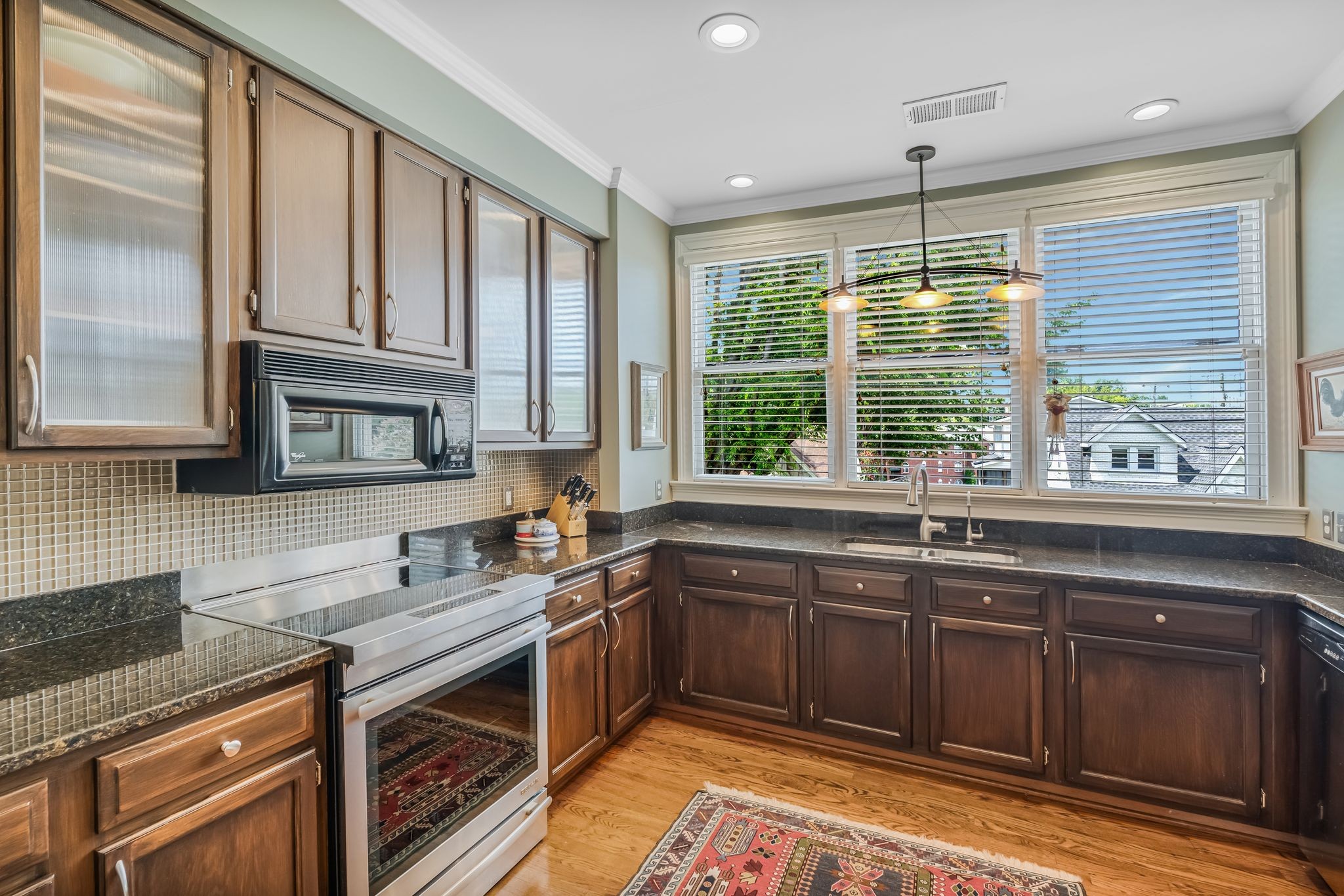 2828 Woodlawn Drive