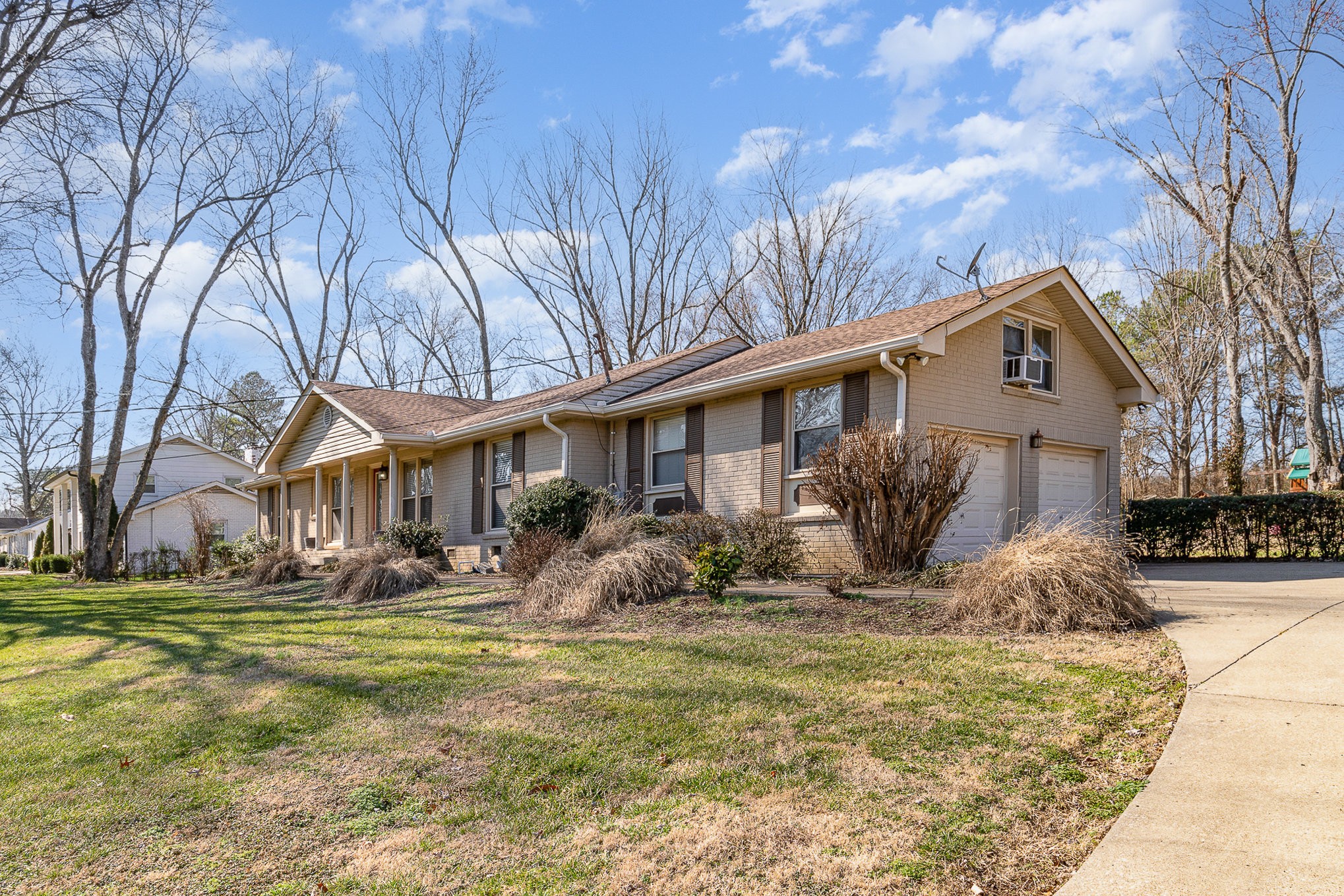 1405 Lipscomb Dr
