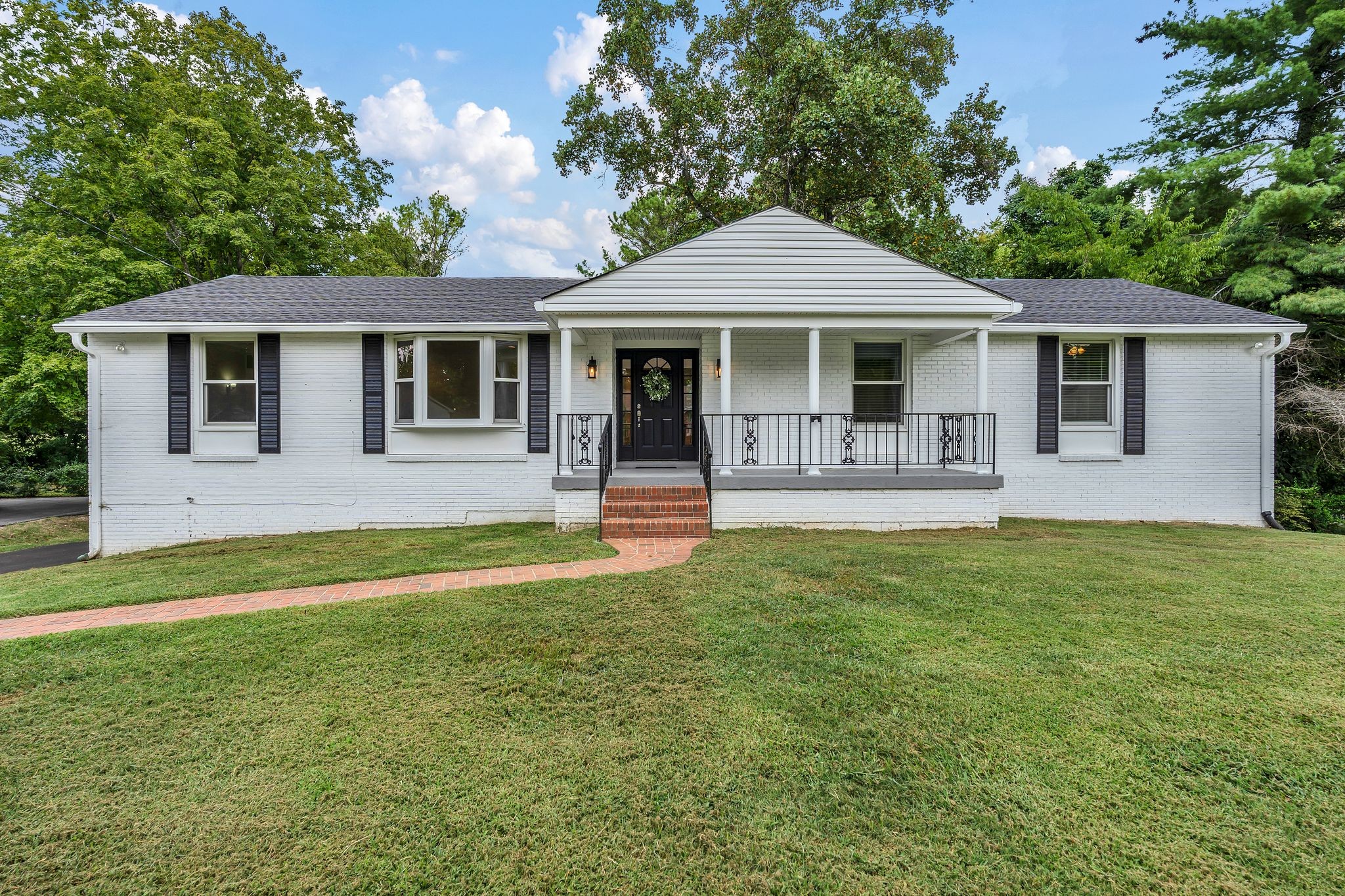 1037 Edwin Warner Dr