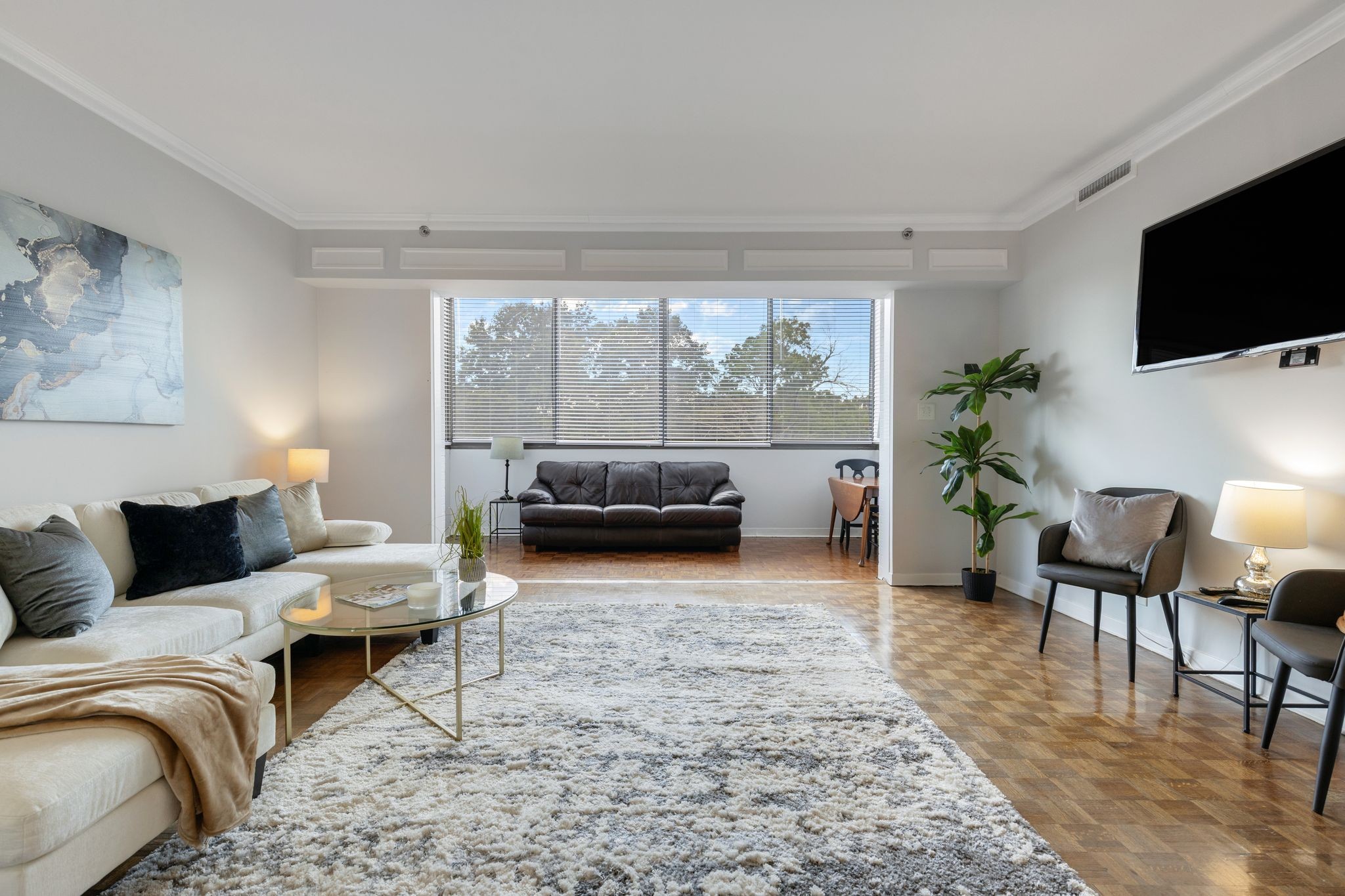 105 Leake Ave
