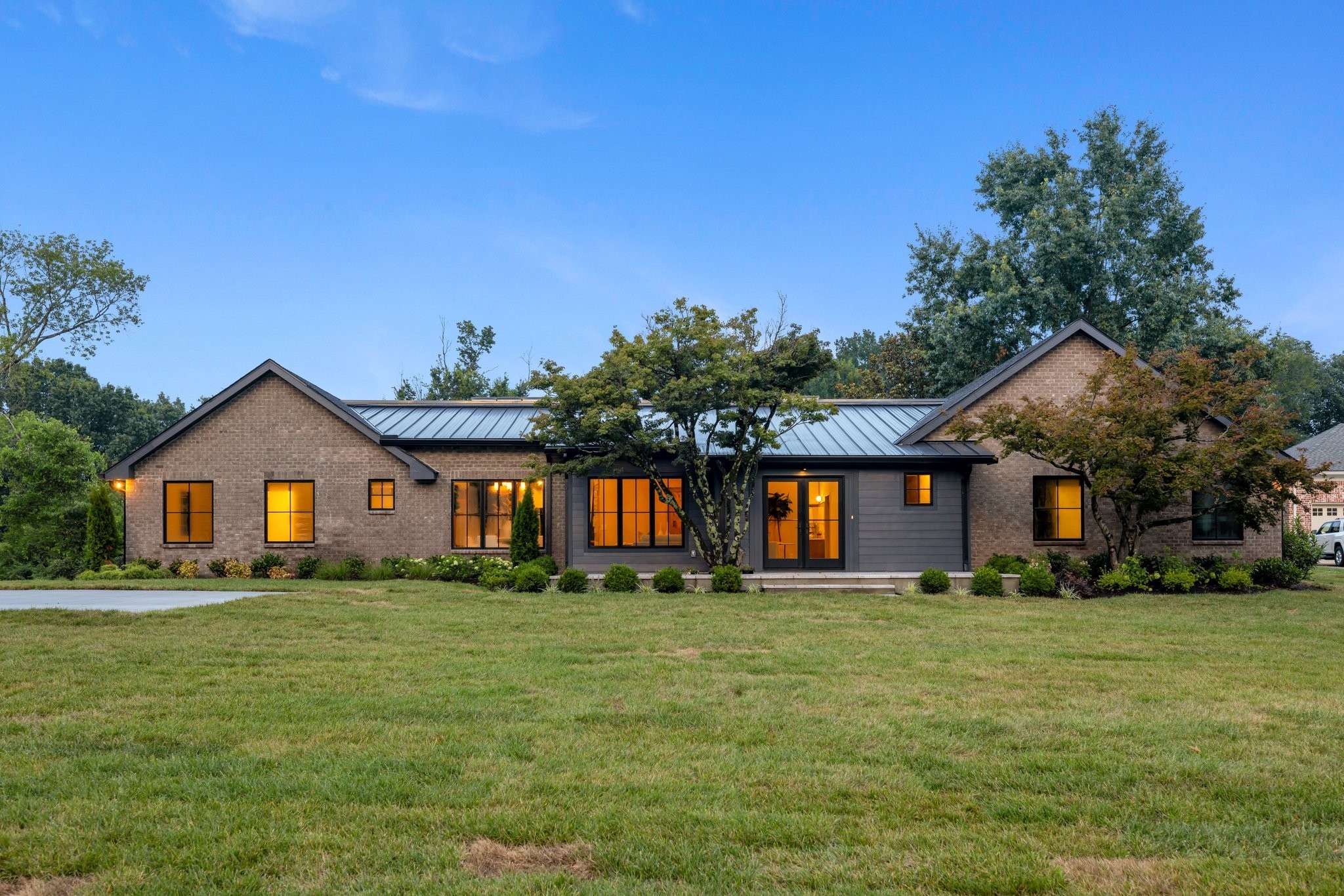 714 Brownlee Dr