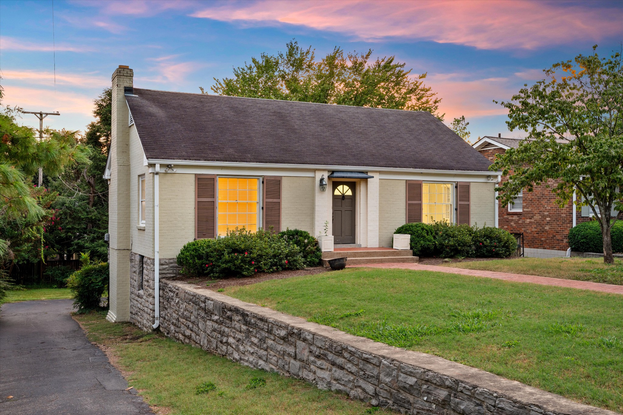 101 Mockingbird Rd