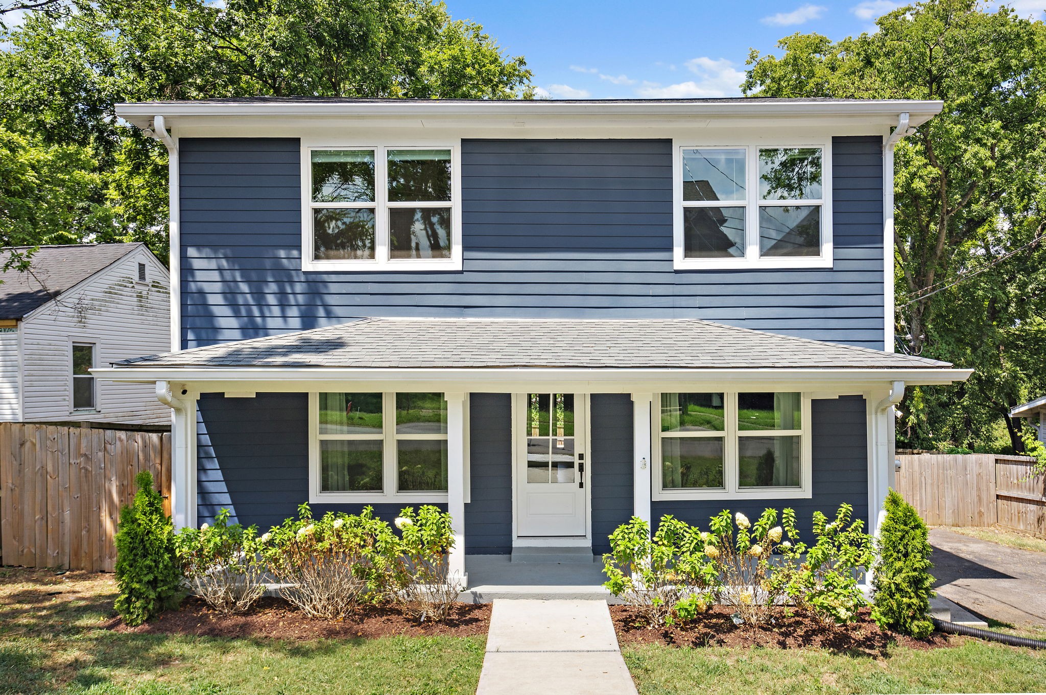 215 Orlando Ave