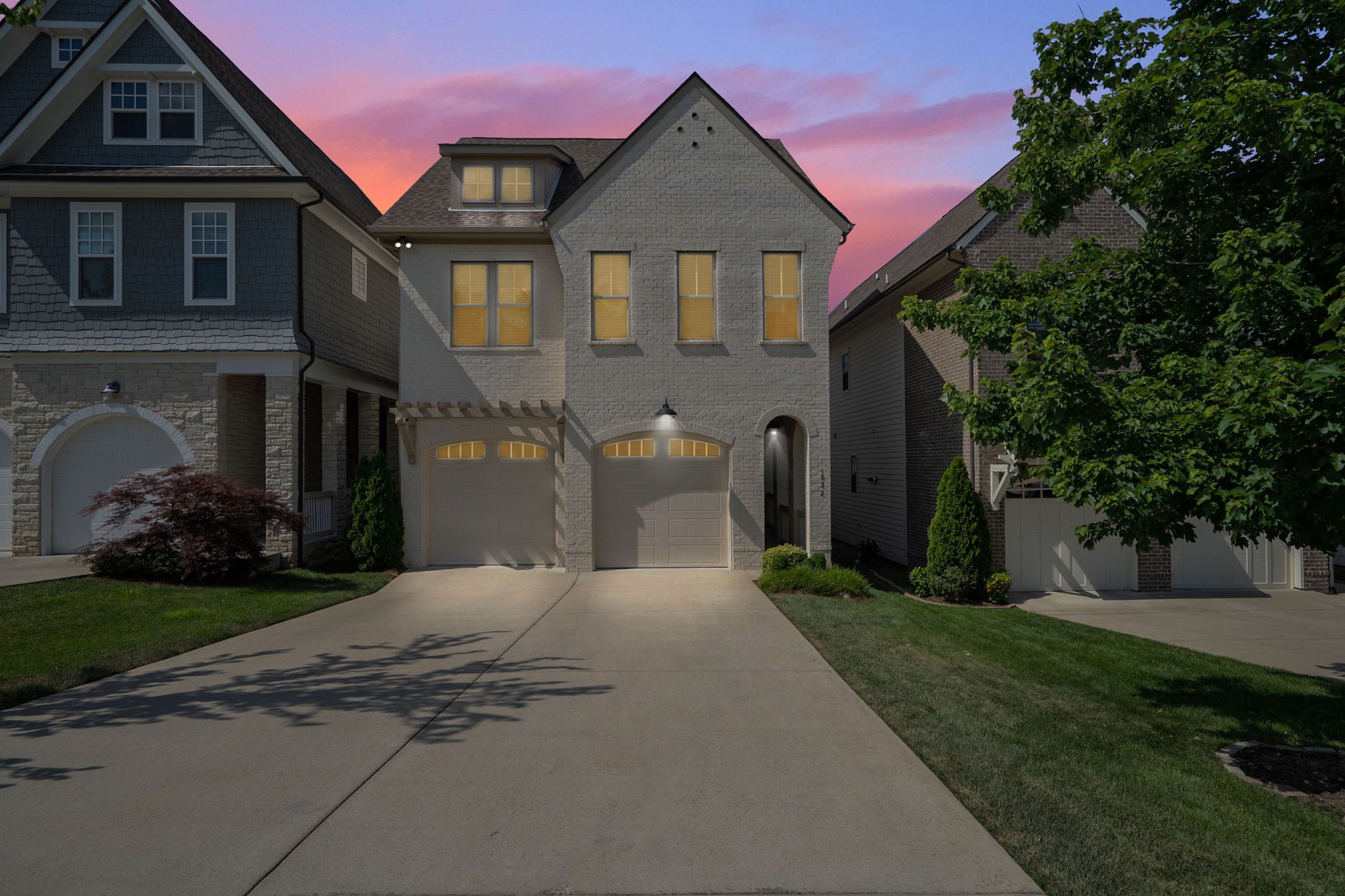 1922 Kimbark Dr