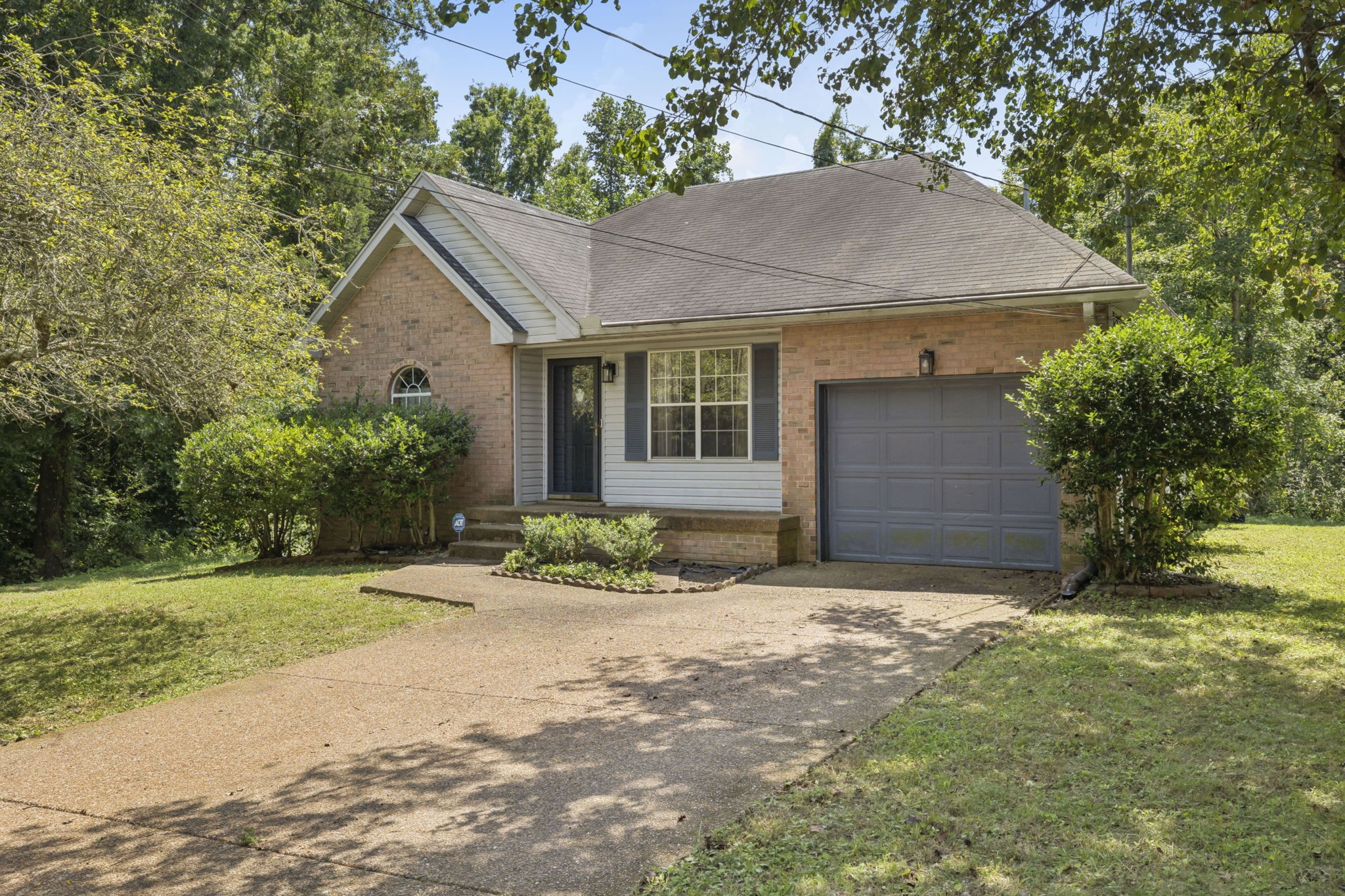 956 Fallview Trl