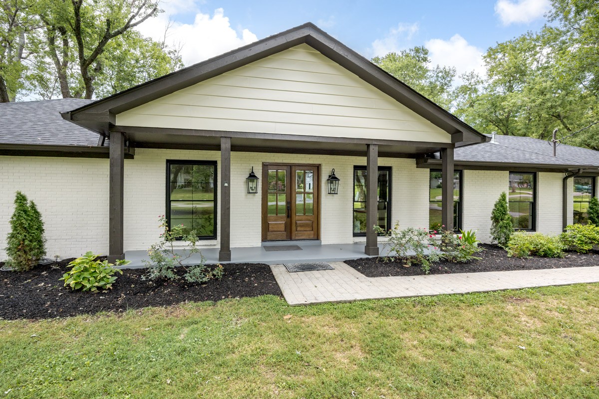 1408 Lipscomb Dr
