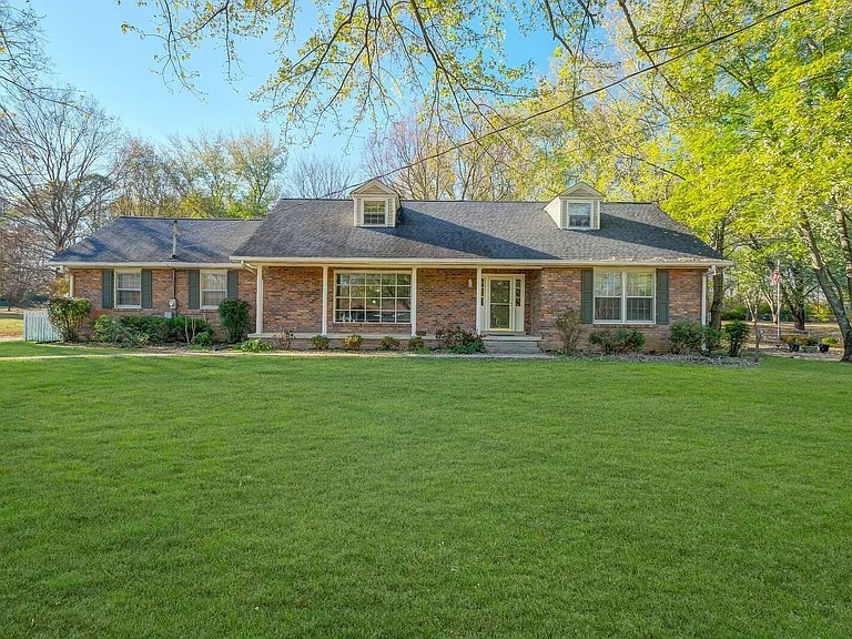 1419 Lipscomb Dr