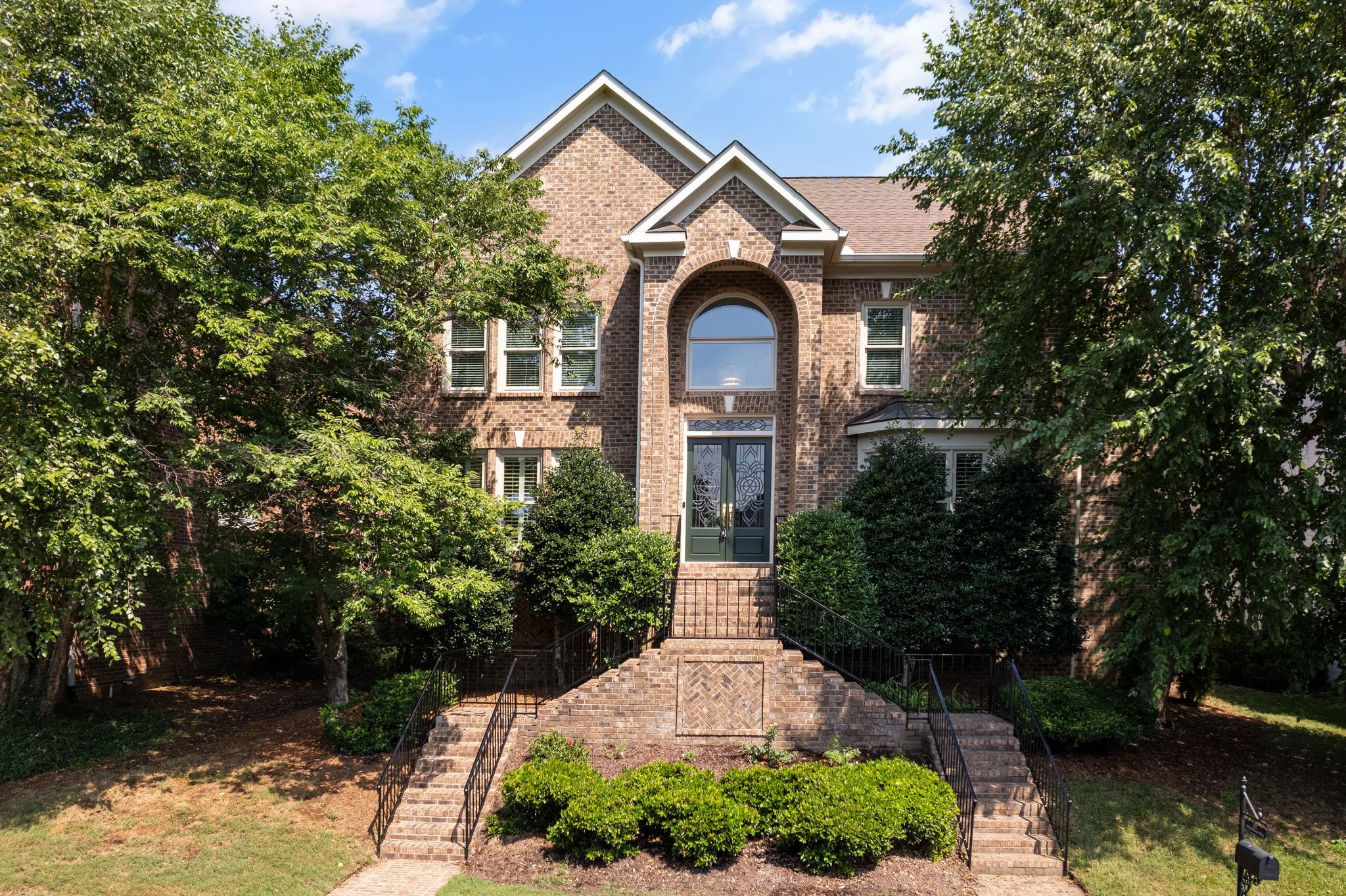 327 Whitworth Way