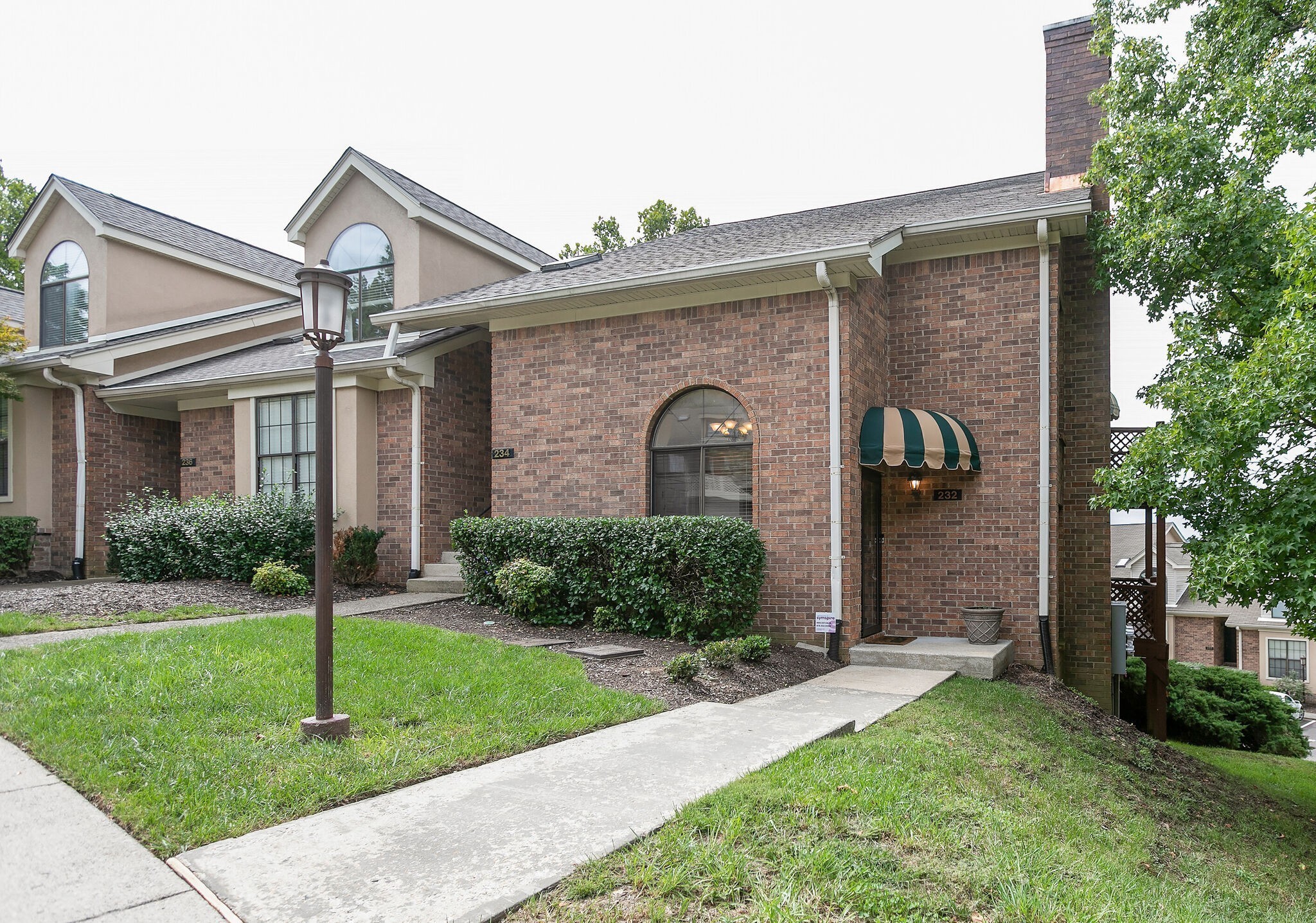 232 Glenstone Cir