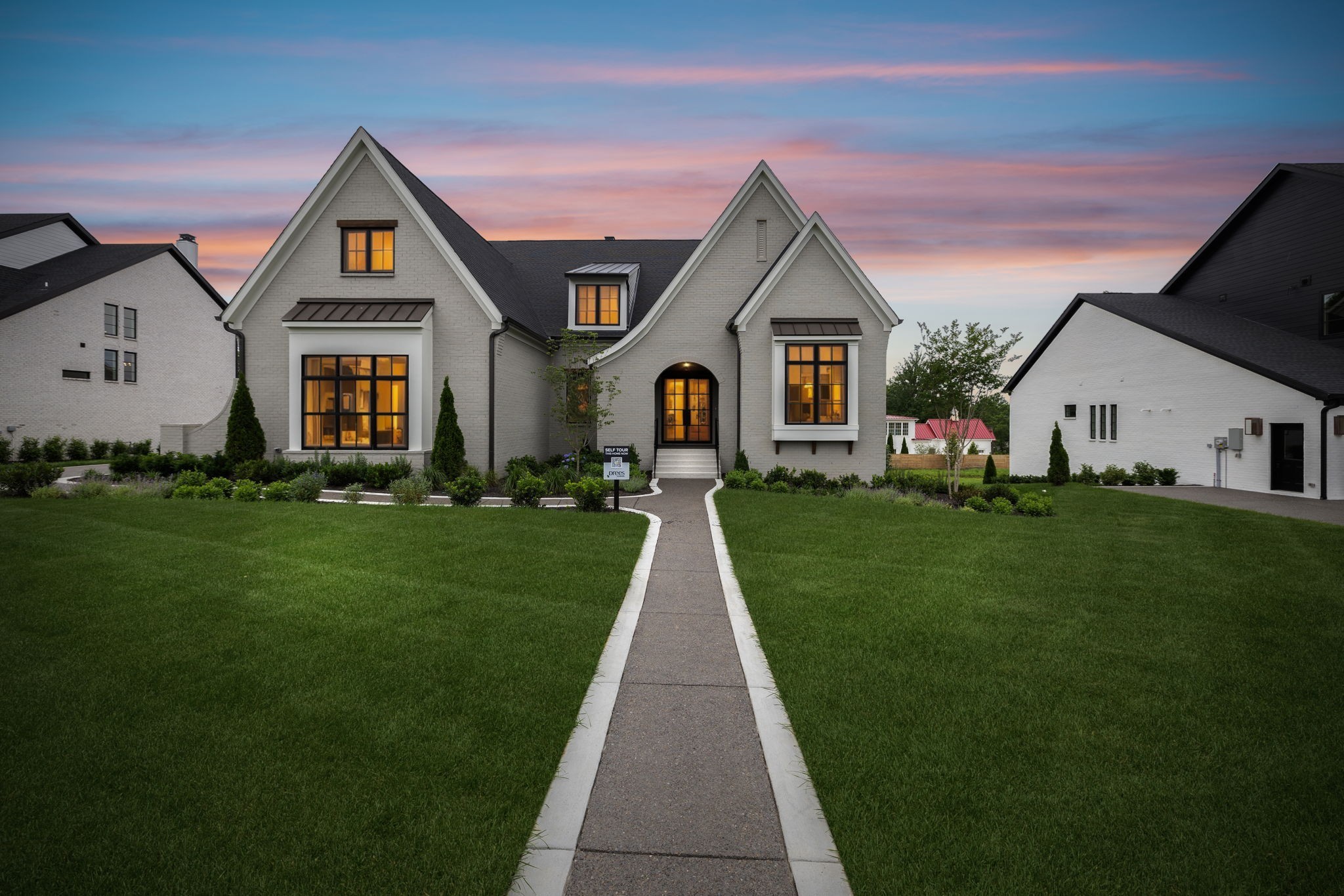 1554 White Barn